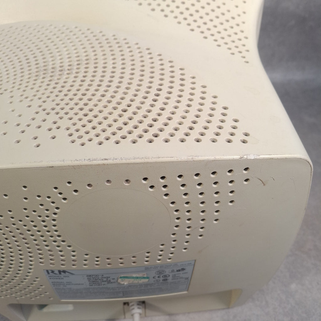 RM RM700-A 17" CRT Monitor | VGA | Beige | No Stand | Retro PC & Gaming | Used | Early 2000s