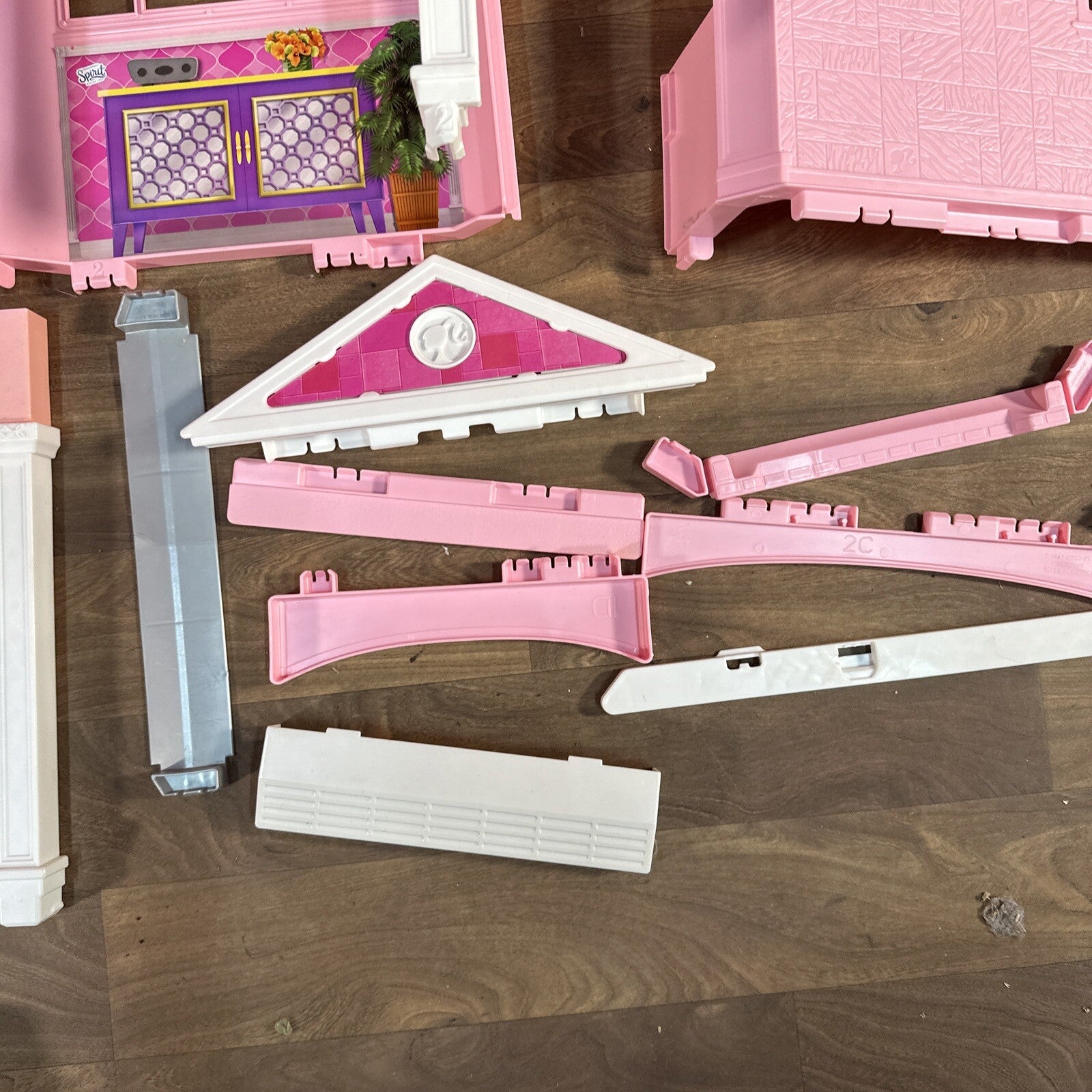 Mattel Barbie Dream House | Vintage Dolls House | Used | Parts Unknown