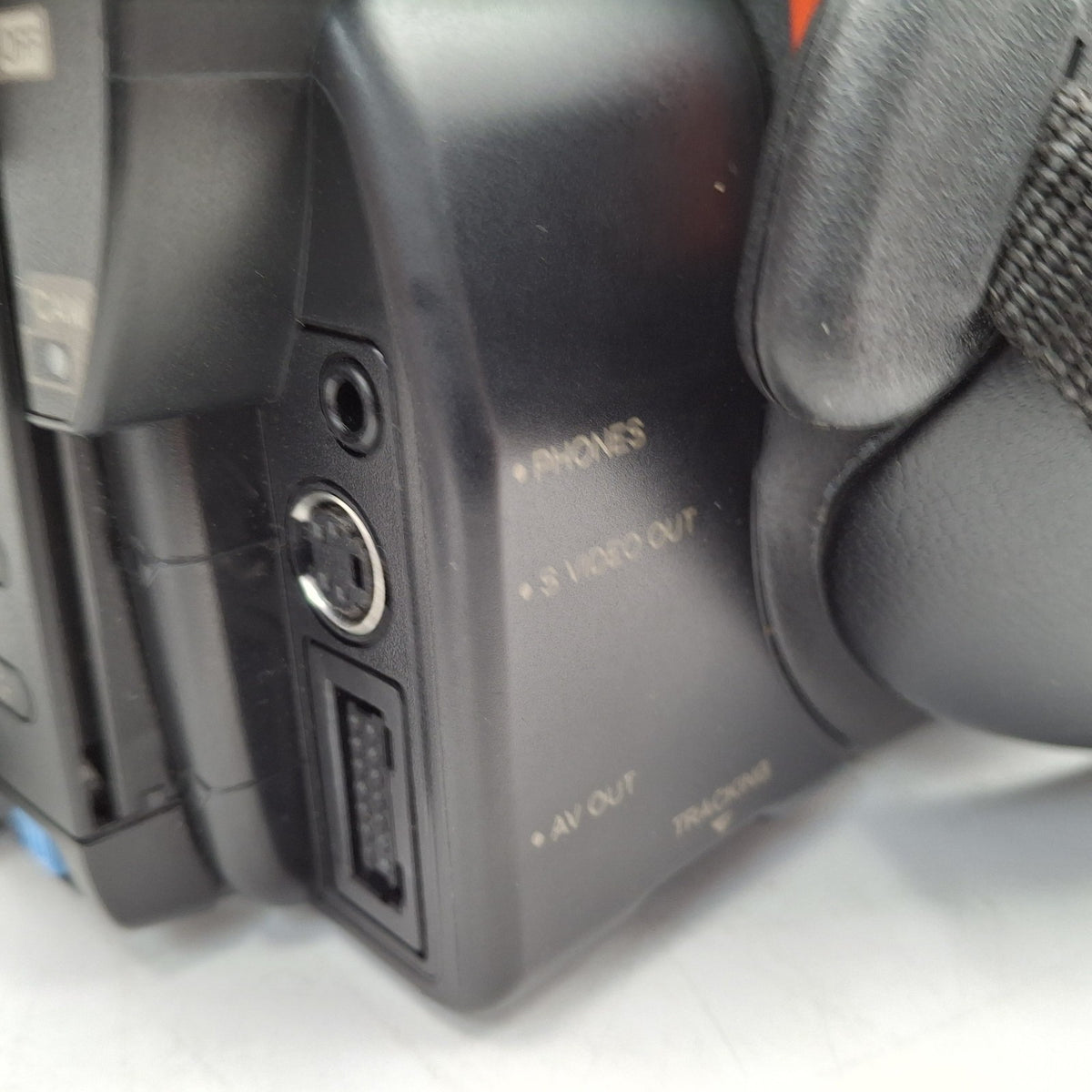 Hitachi VM-S83E S-VHS-C Camcorder with Stereo Mic, Battery, Hard Case & Manual - Used - Untested