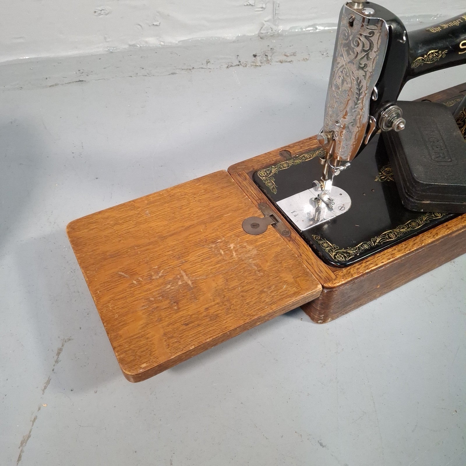Singer 66K Hand Crank Sewing Machine with Case & Attachments | 1939 | Serial EC340474 | Used