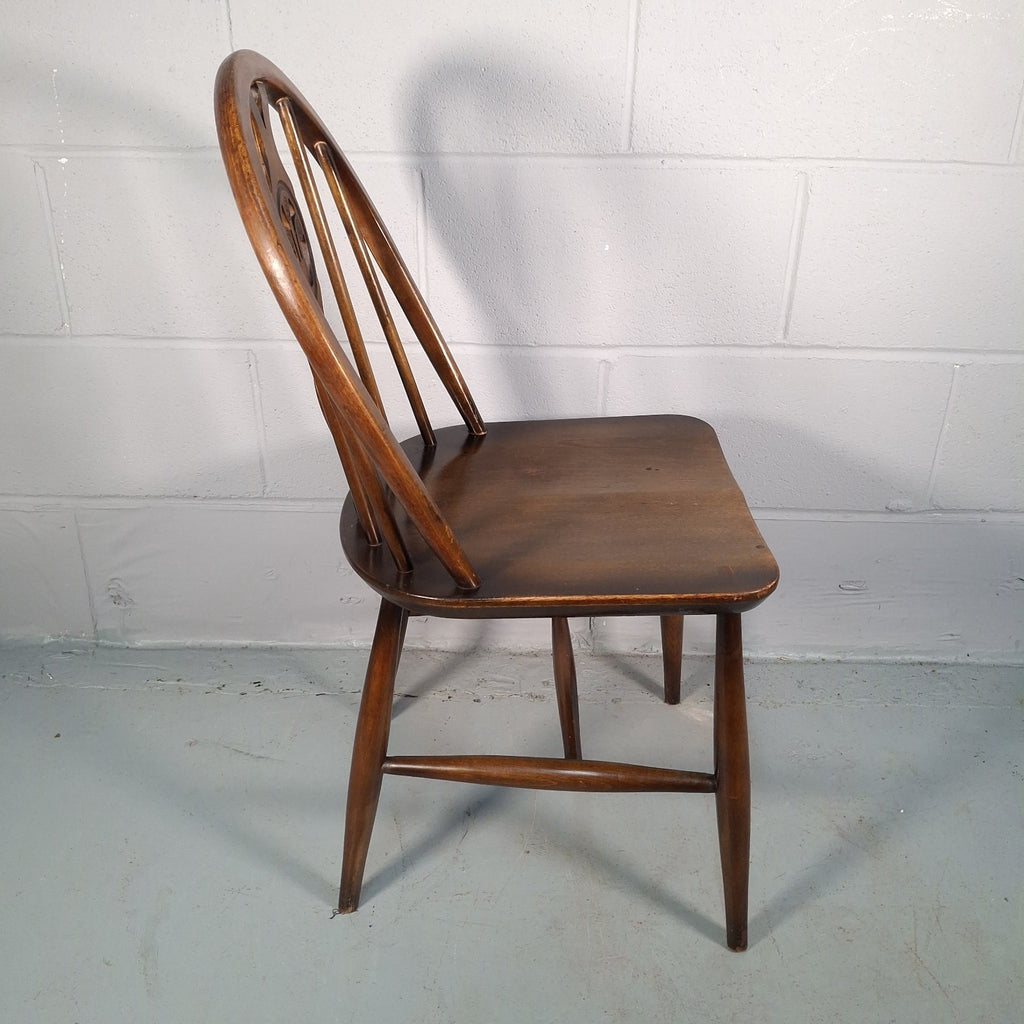 Ercol Blue Label Fleur De Lys Windsor Dining Kitchen Farmhouse Rustic Chair Prop