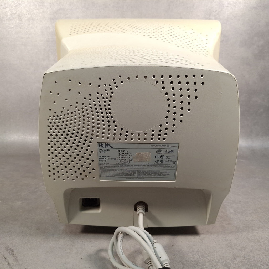 CRT Monitor 17” VGA Retro Gaming PC RM RM700-A Beige 2001