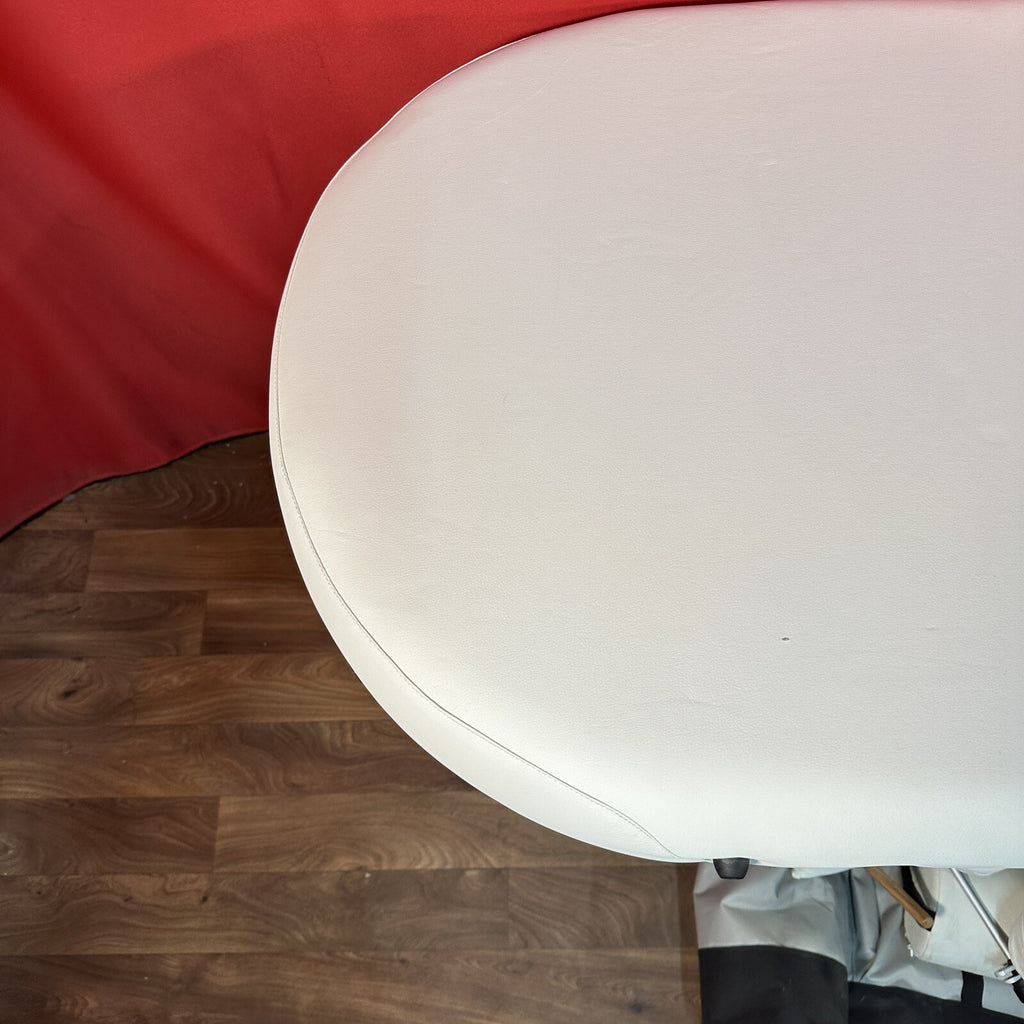 Tahiti Portable Massage Table | White Faux Leather | Height Adjustable | Used | Beauty Therapy