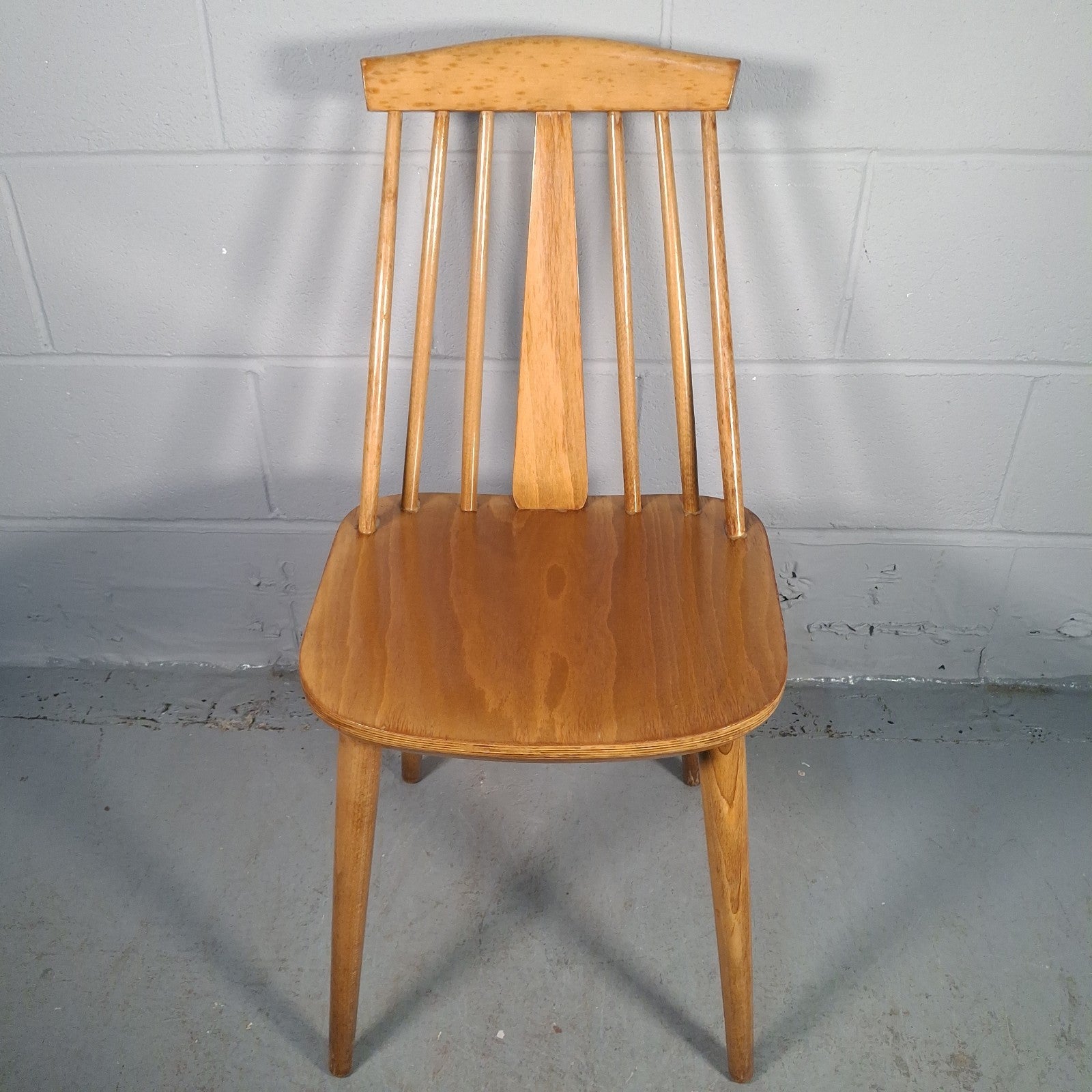 Mid Century Spindle Stick Back Chair with Shaped Central Splat Light Wood Prop