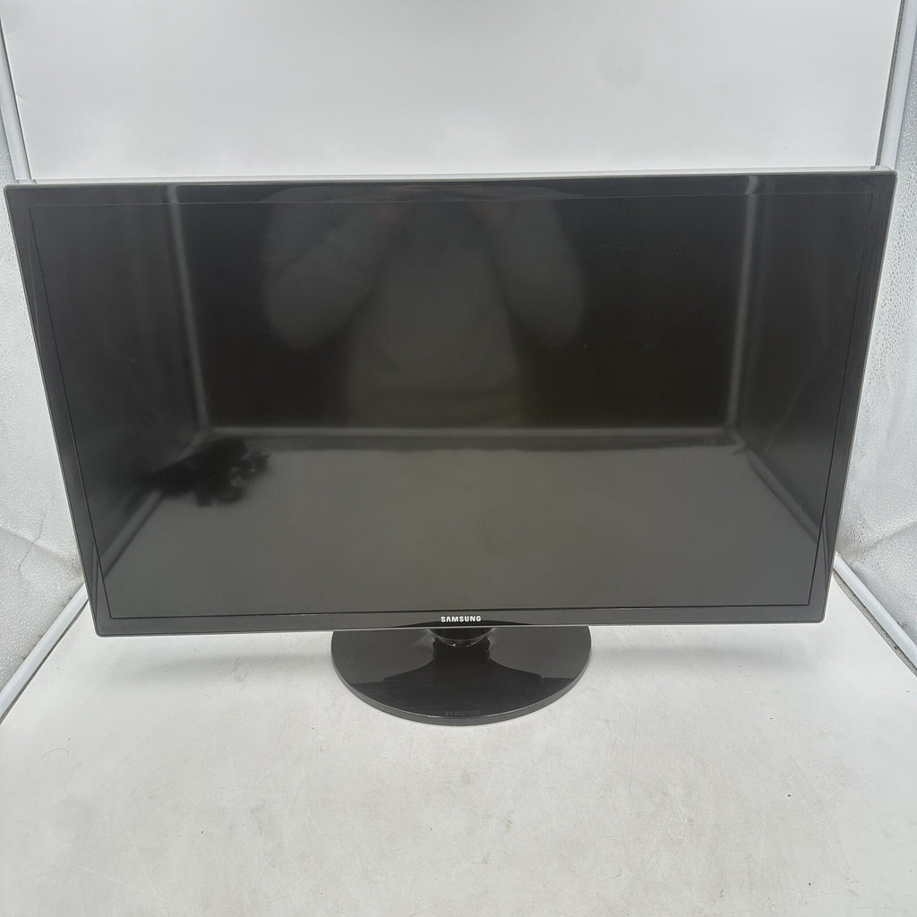 Samsung TV Model No. UE28F4000AW 28 inch, With Remote