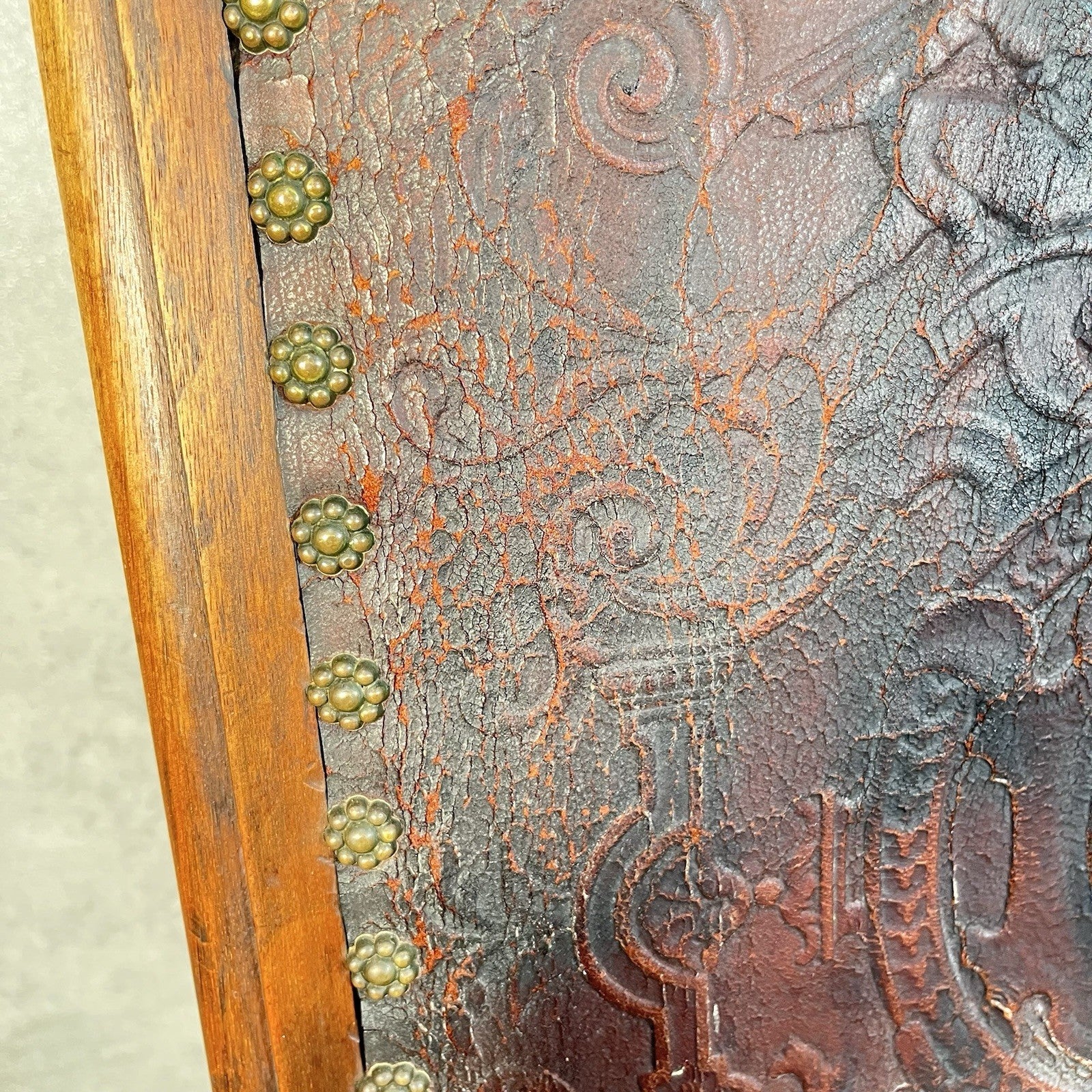Antique Victorian Renaissance Revival Oak Hall Chair c.1880s Tooled Leather Seat
