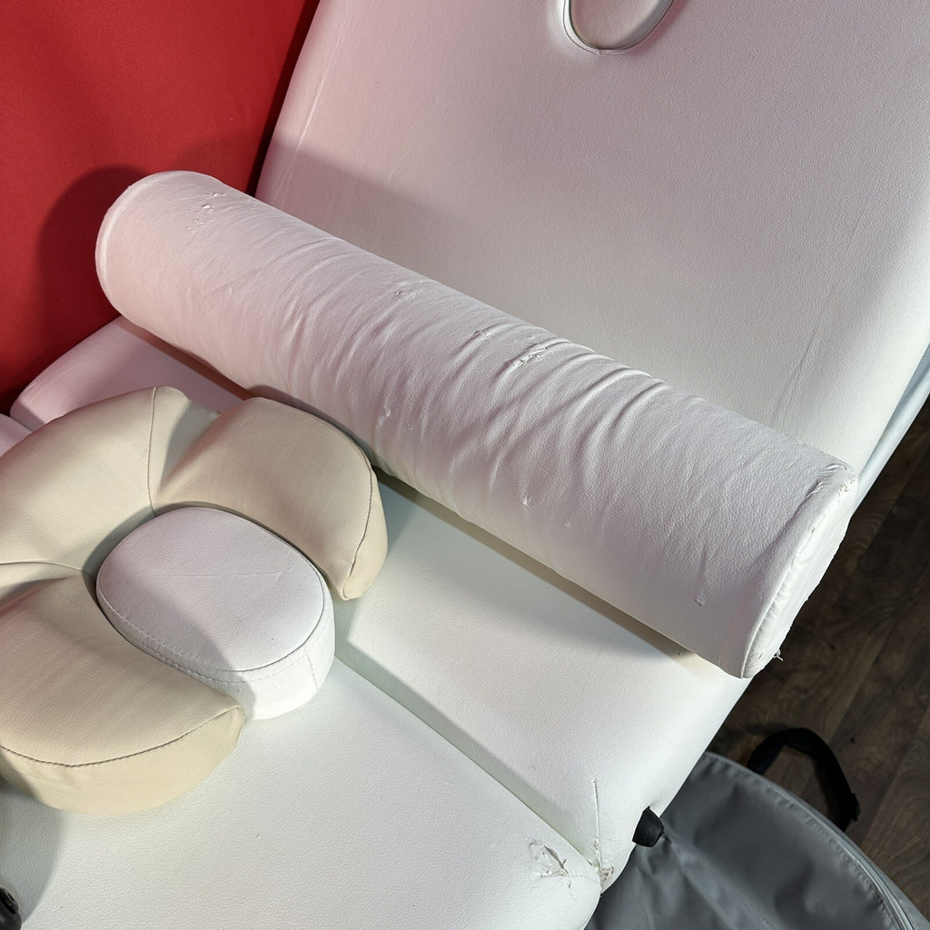 Tahiti Portable Massage Table | White Faux Leather | Height Adjustable | Used | Beauty Therapy