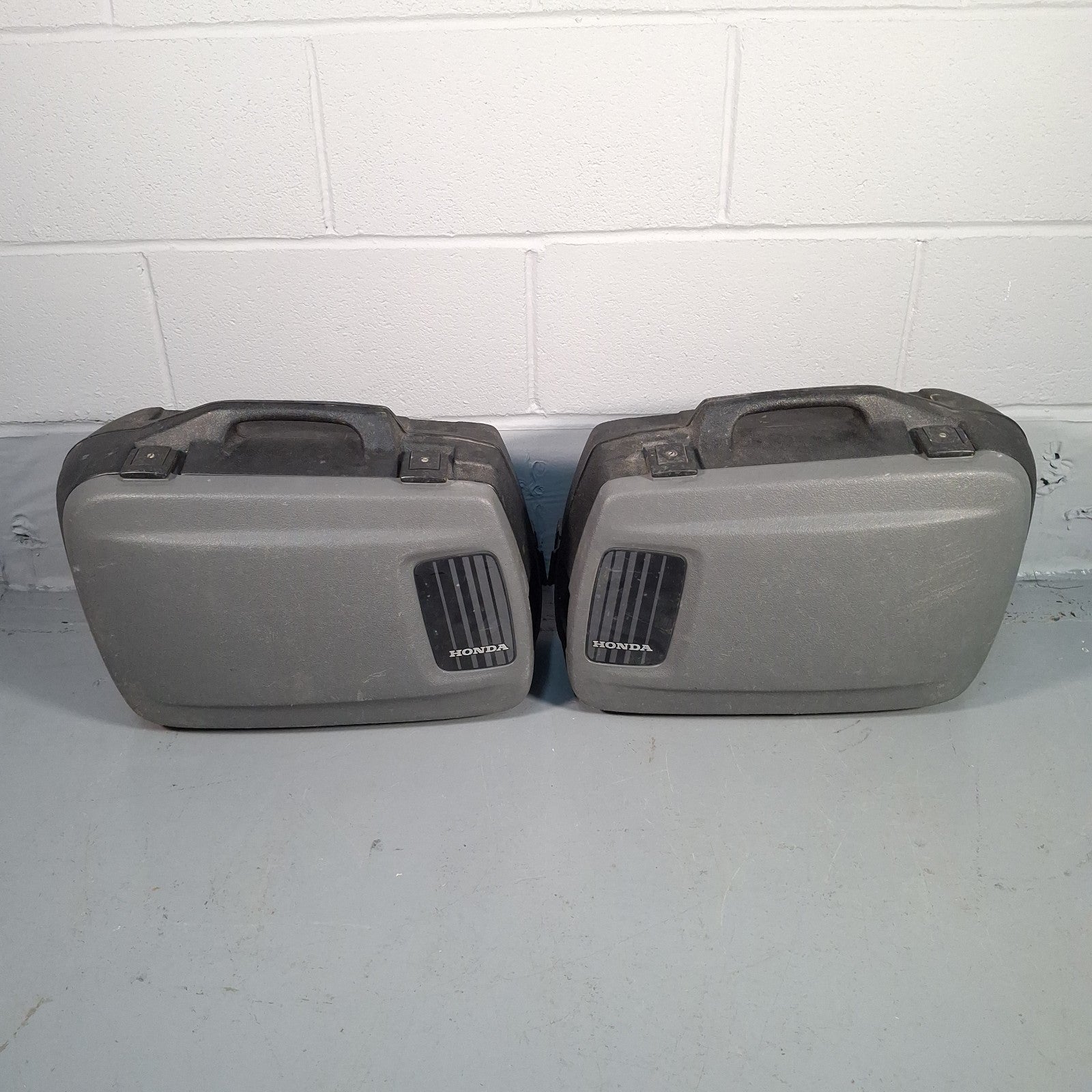Honda OEM Hardshell Motorcycle Panniers | Believed CB750 Late 1990s-2000s | No Keys | Used