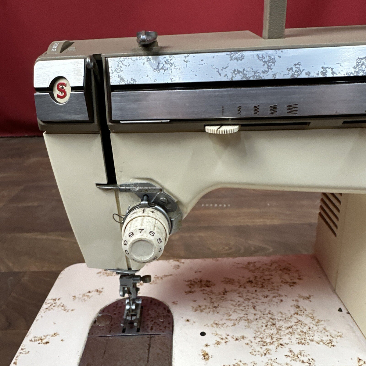 Singer 377 ZigZag Sewing Machine - Used, Untested, No Foot Pedal, For Parts or Restoration