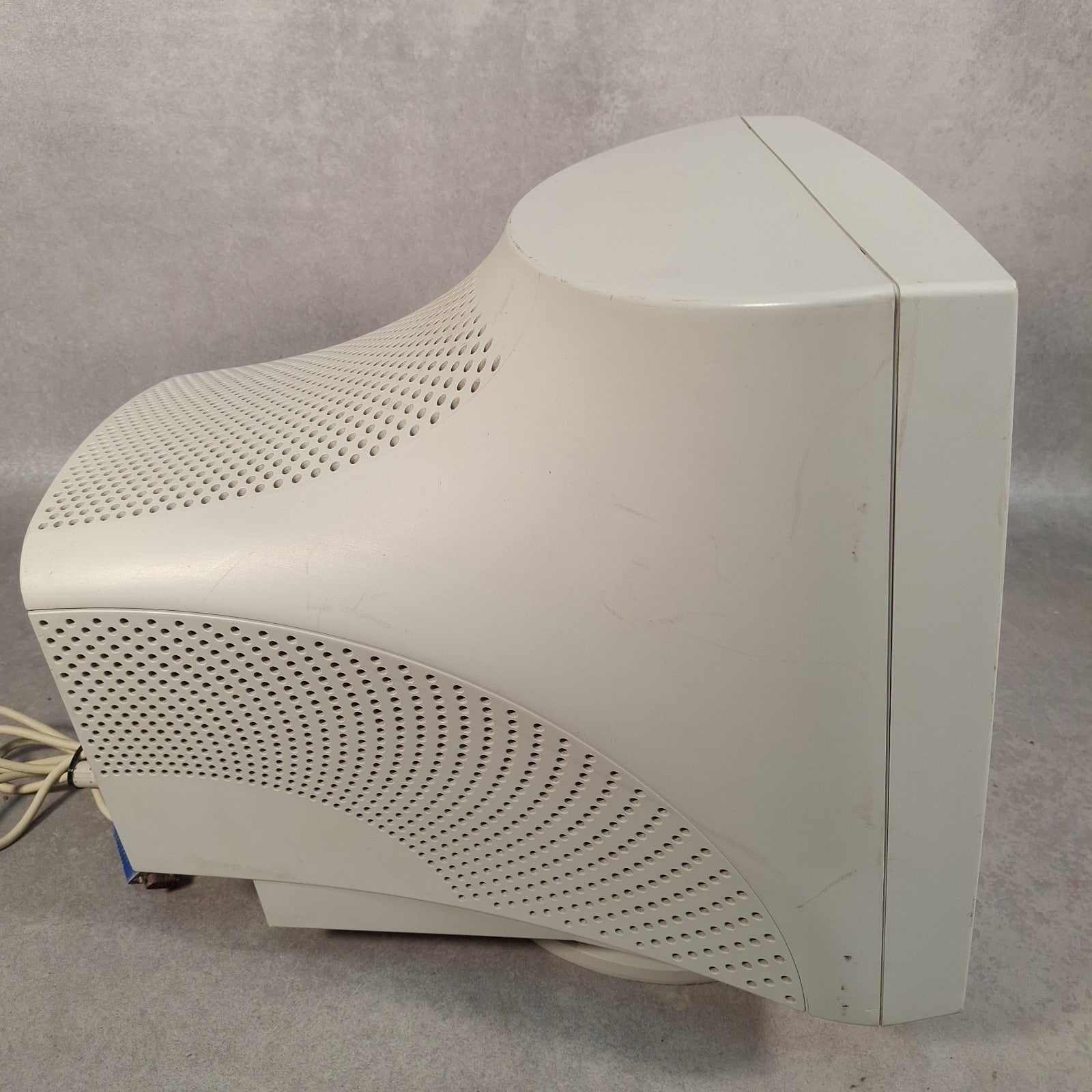 Samsung SyncMaster 753s 17" CRT Monitor | VGA | Retro PC | Used | Beige | 2002