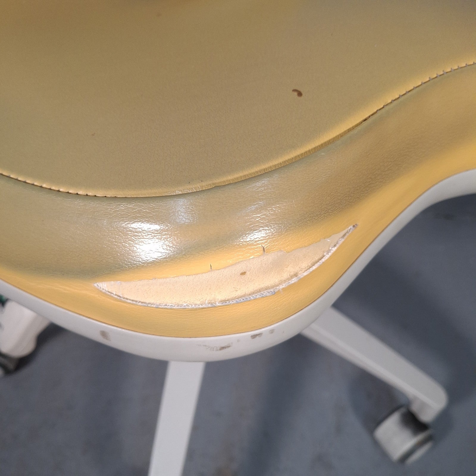 Murray SADV GT Dentist Chair Hydraulic Swivel Yellow