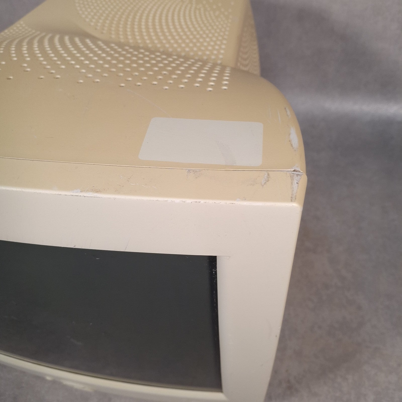 RM RM700 17" CRT VGA Monitor | Beige | c.2001 | Faulty / For Parts | Retro Vintage PC