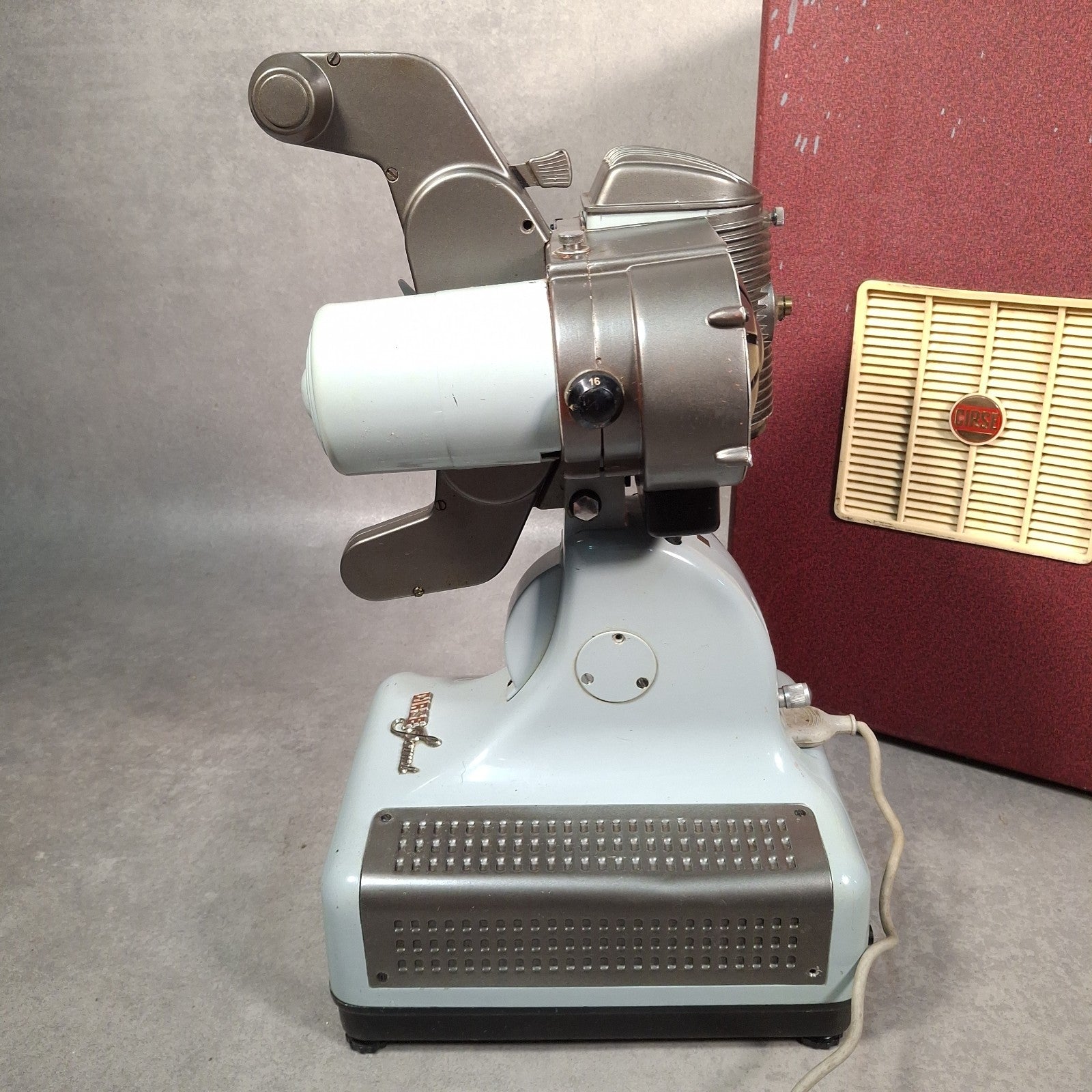 1957 Vintage Cirse Sound 8mm Cine Film Projector in Speaker Case Spares Repairs