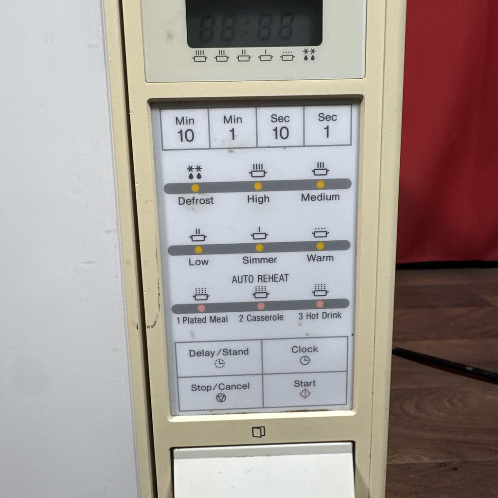 Panasonic NN-6358 700W Microwave Oven | White | Vintage | Used | Includes Manual