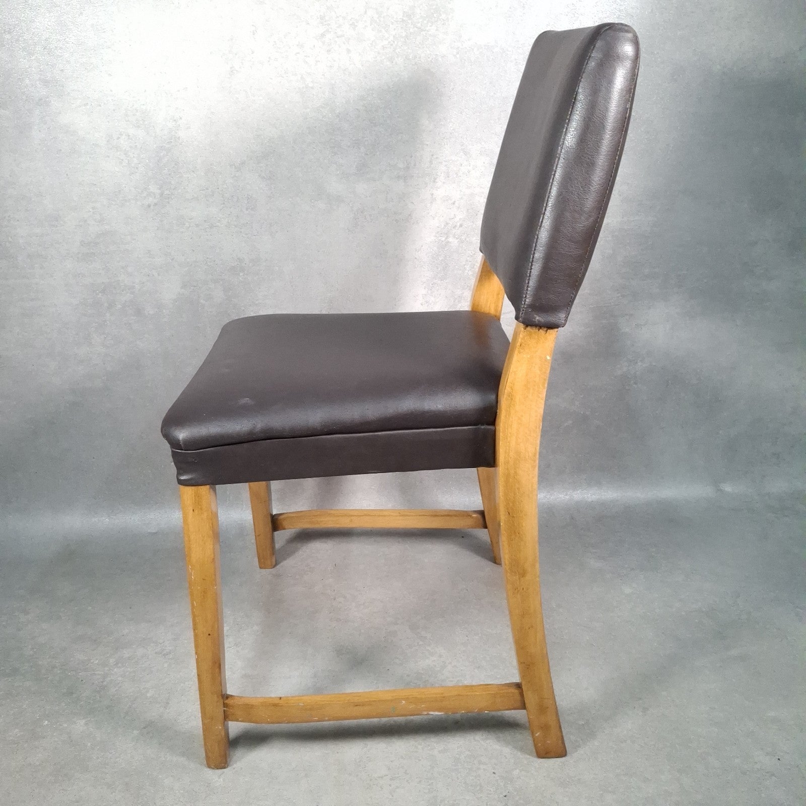 Dining Chair Vintage Brown Faux Leather Wooden Frame Retro Café Pub Restaurant