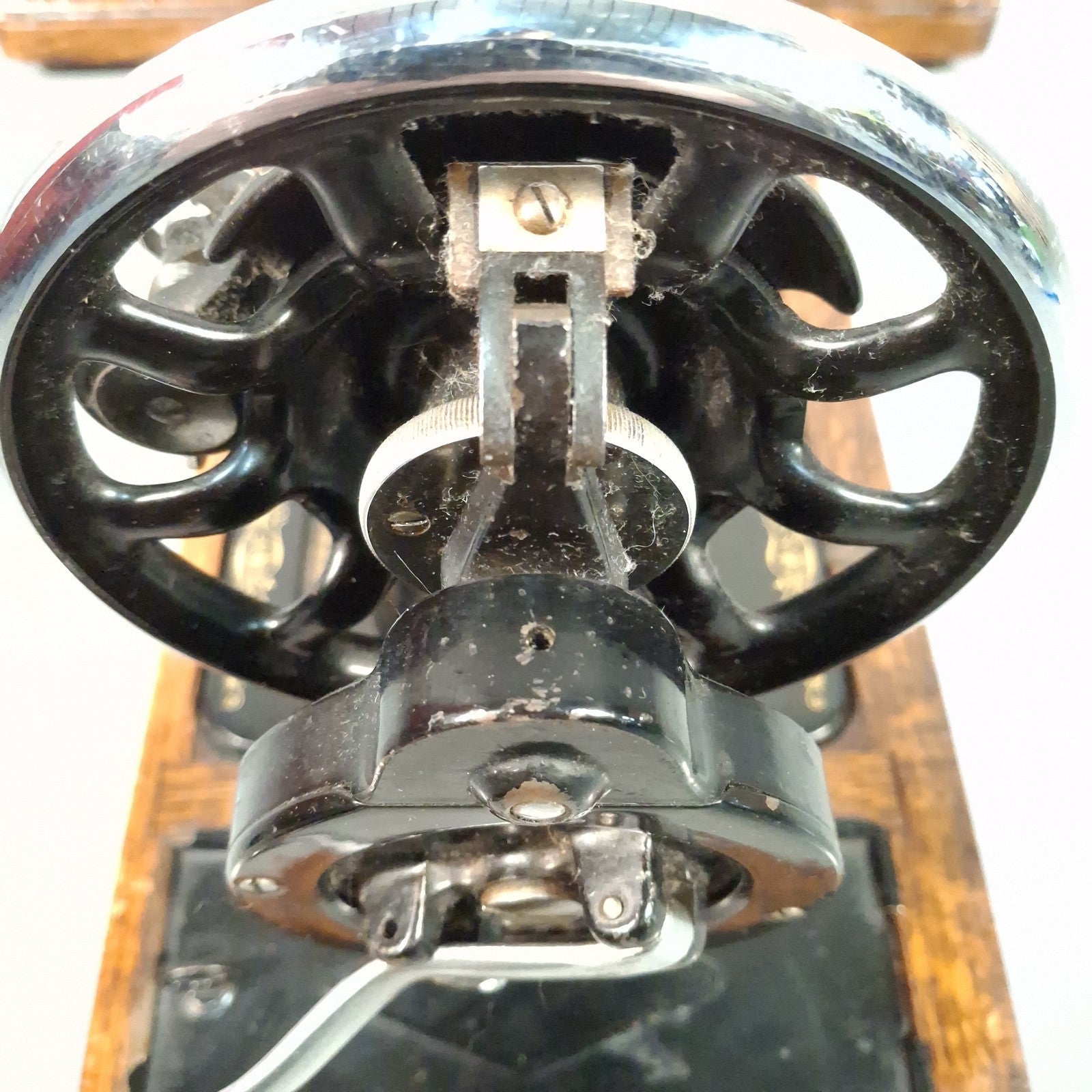 Singer 66K Hand Crank Sewing Machine with Case & Attachments | 1939 | Serial EC340474 | Used