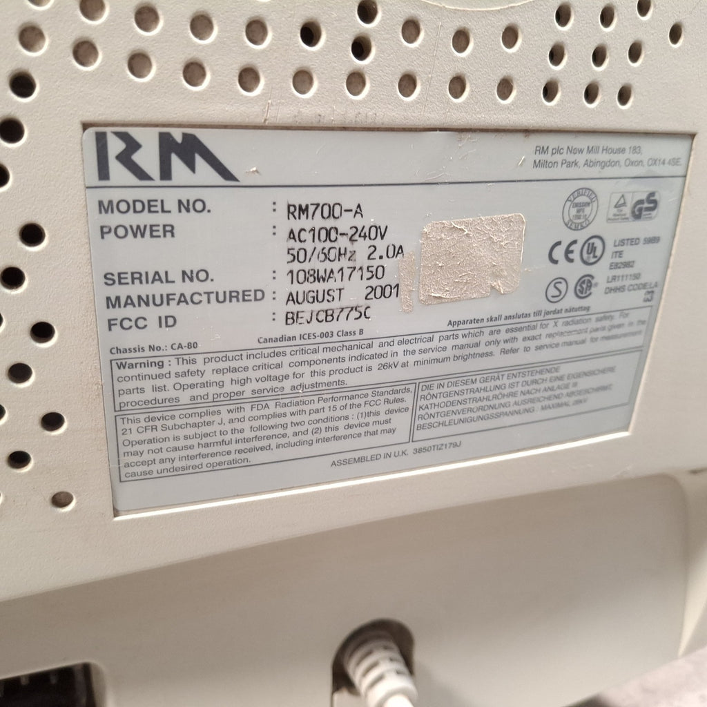 CRT Monitor 17” VGA Retro Gaming PC RM RM700-A Beige 2001
