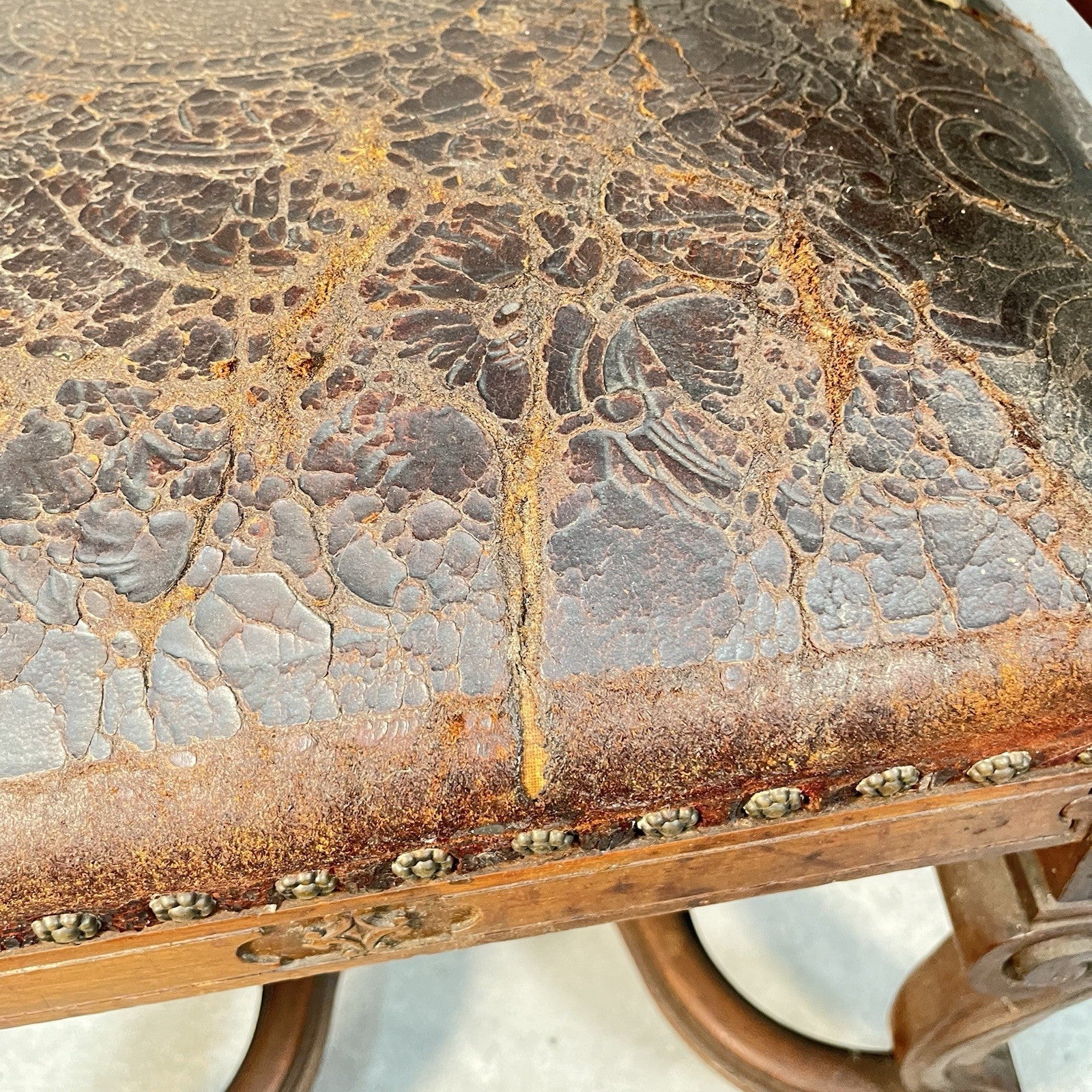 Antique Victorian Renaissance Revival Oak Hall Chair c.1880s Tooled Leather Seat