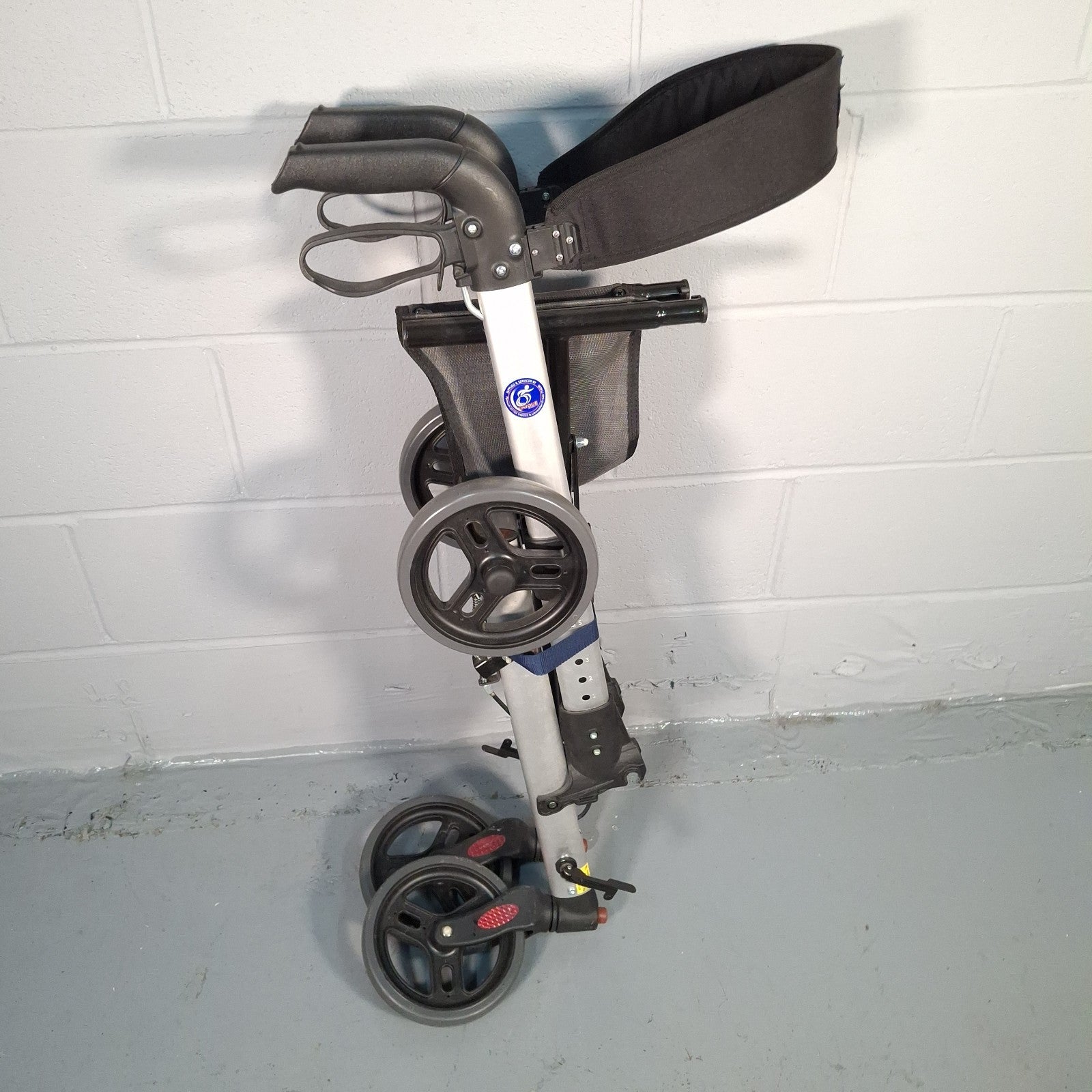 Drive WA018 X-Fold Rollator Walker with Seat & Backrest | Adjustable Height | Used | Silver