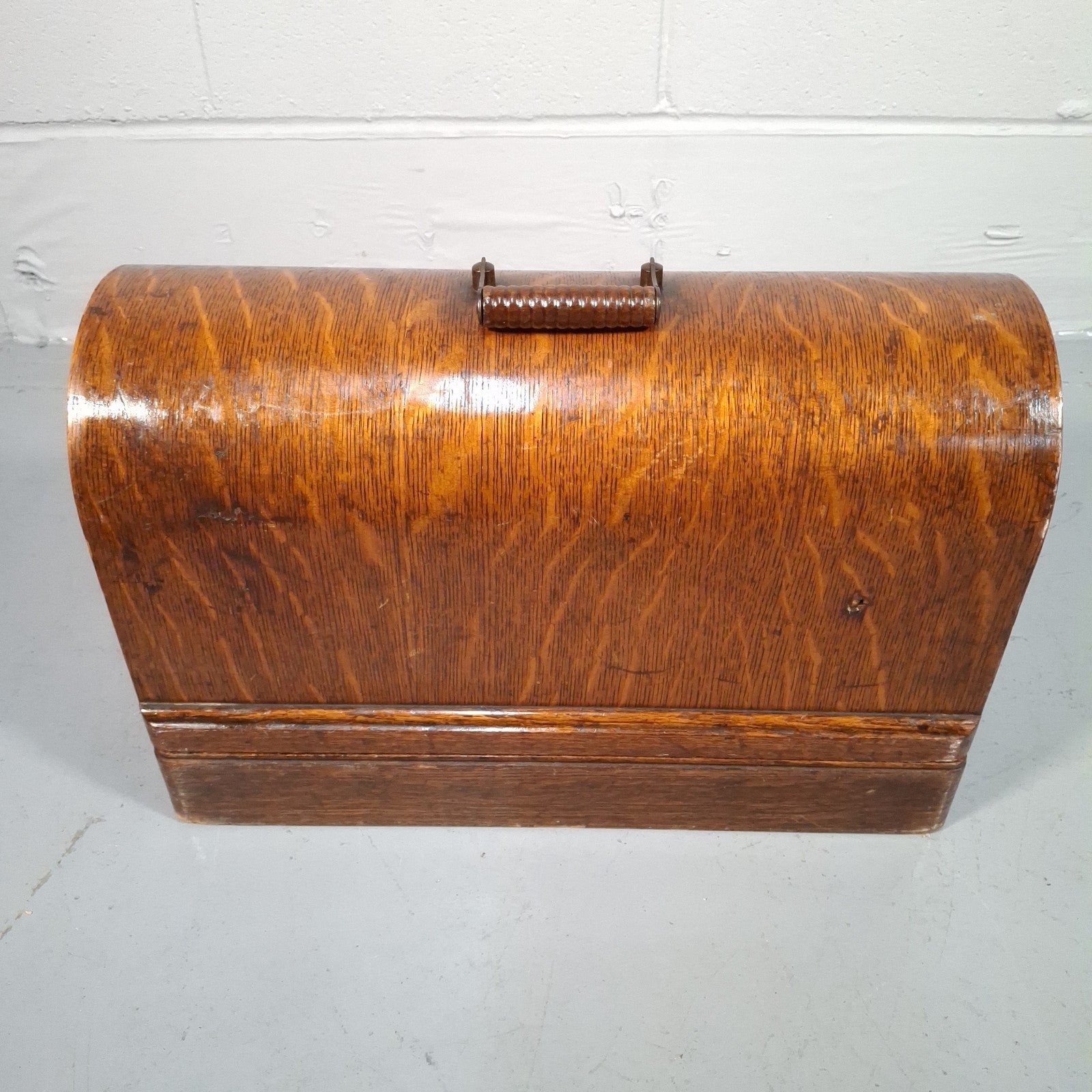 Singer 66K Hand Crank Sewing Machine with Case & Attachments | 1939 | Serial EC340474 | Used