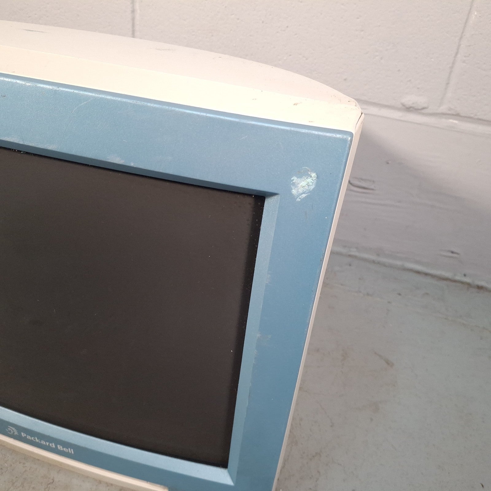 Packard Bell A727 Display Monitor Gaming CRT 17" Prop Spares & Repair
