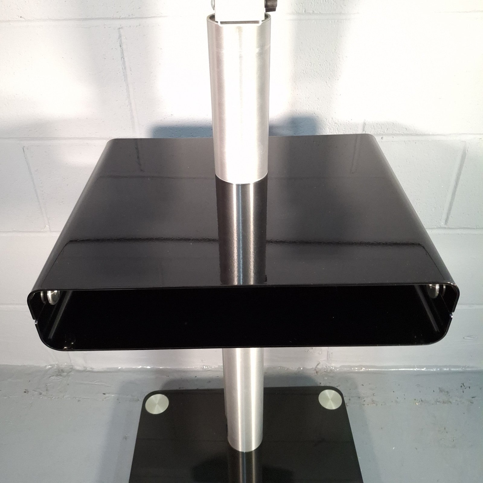 Spectral Designer TV Stand on Wheels | Glass Shelves | Black | Used | Pre-Owned