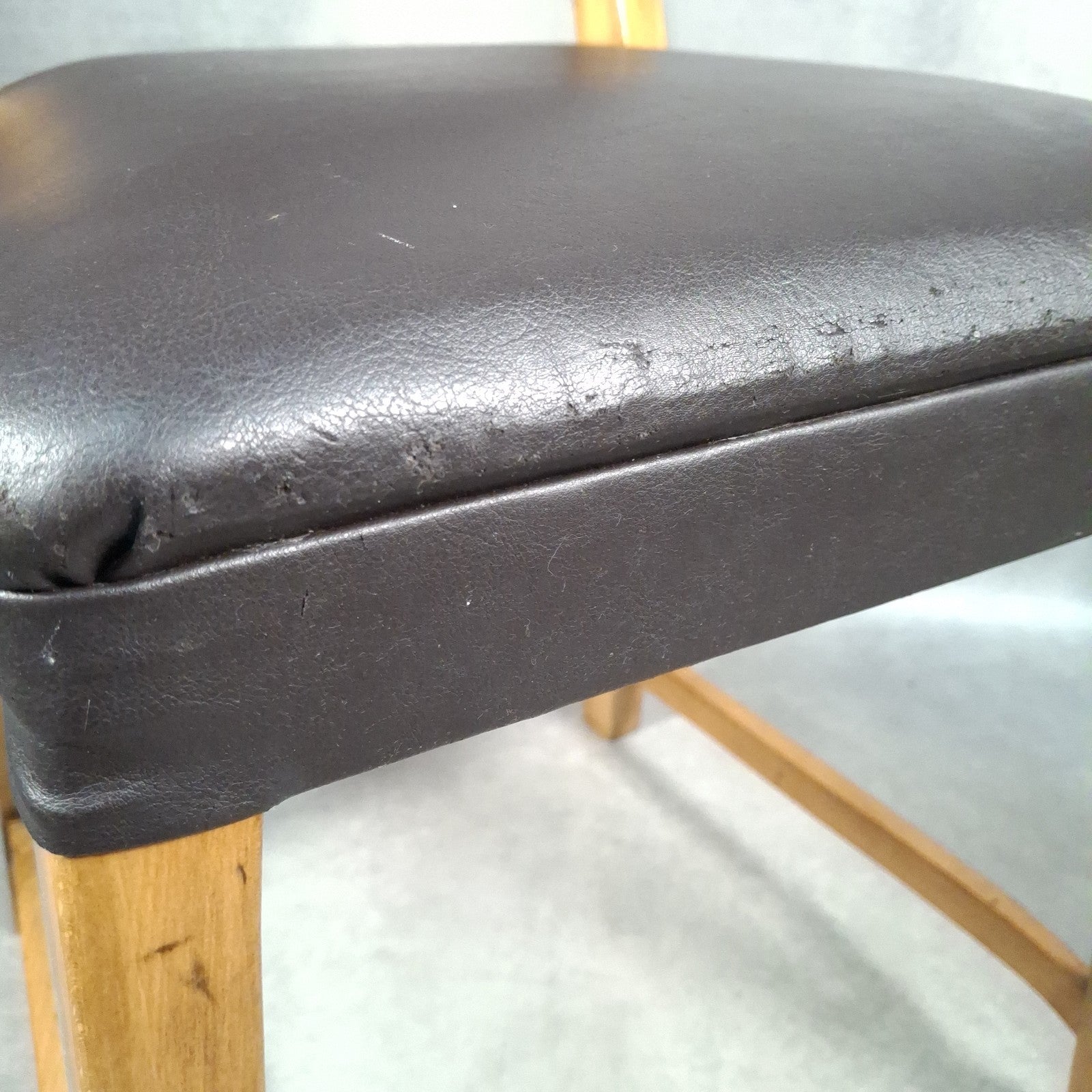 Dining Chair Vintage Brown Faux Leather Wooden Frame Retro Café Pub Restaurant