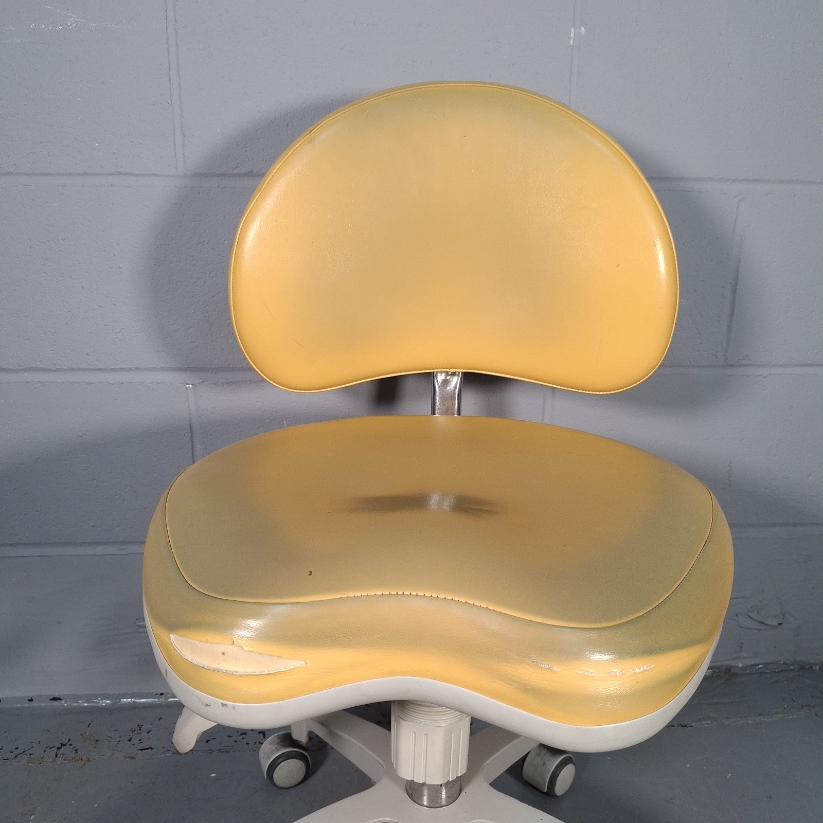 Murray SADV GT Dentist Chair Hydraulic Swivel Yellow