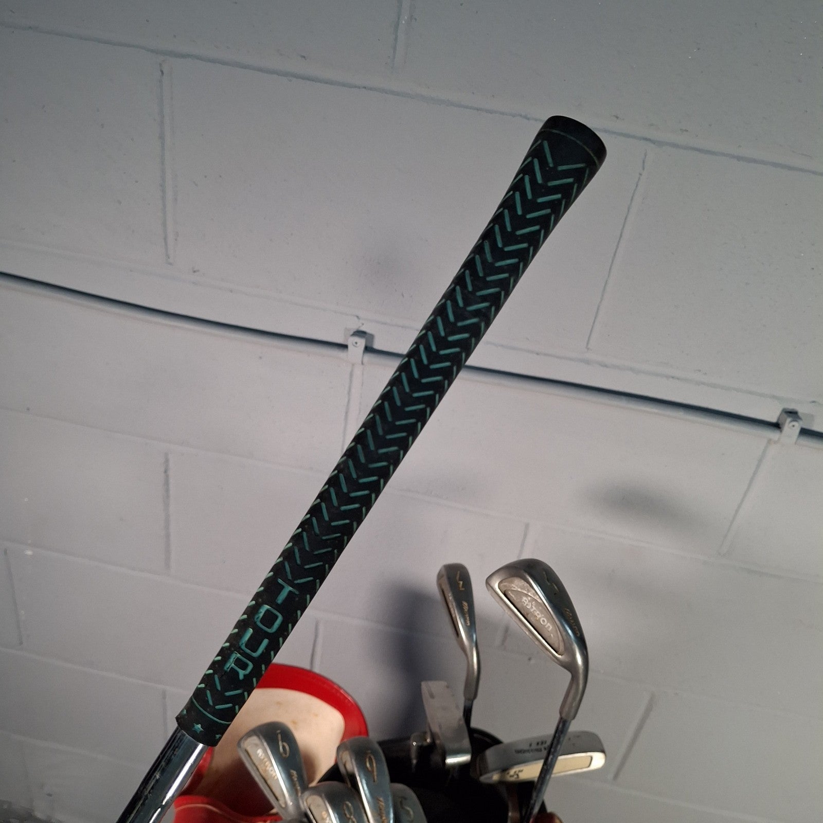 Mizuno Astron FWD Irons 3 4 5 6 8 9 + P & S RH Golf Clubs RH With Retro Bag