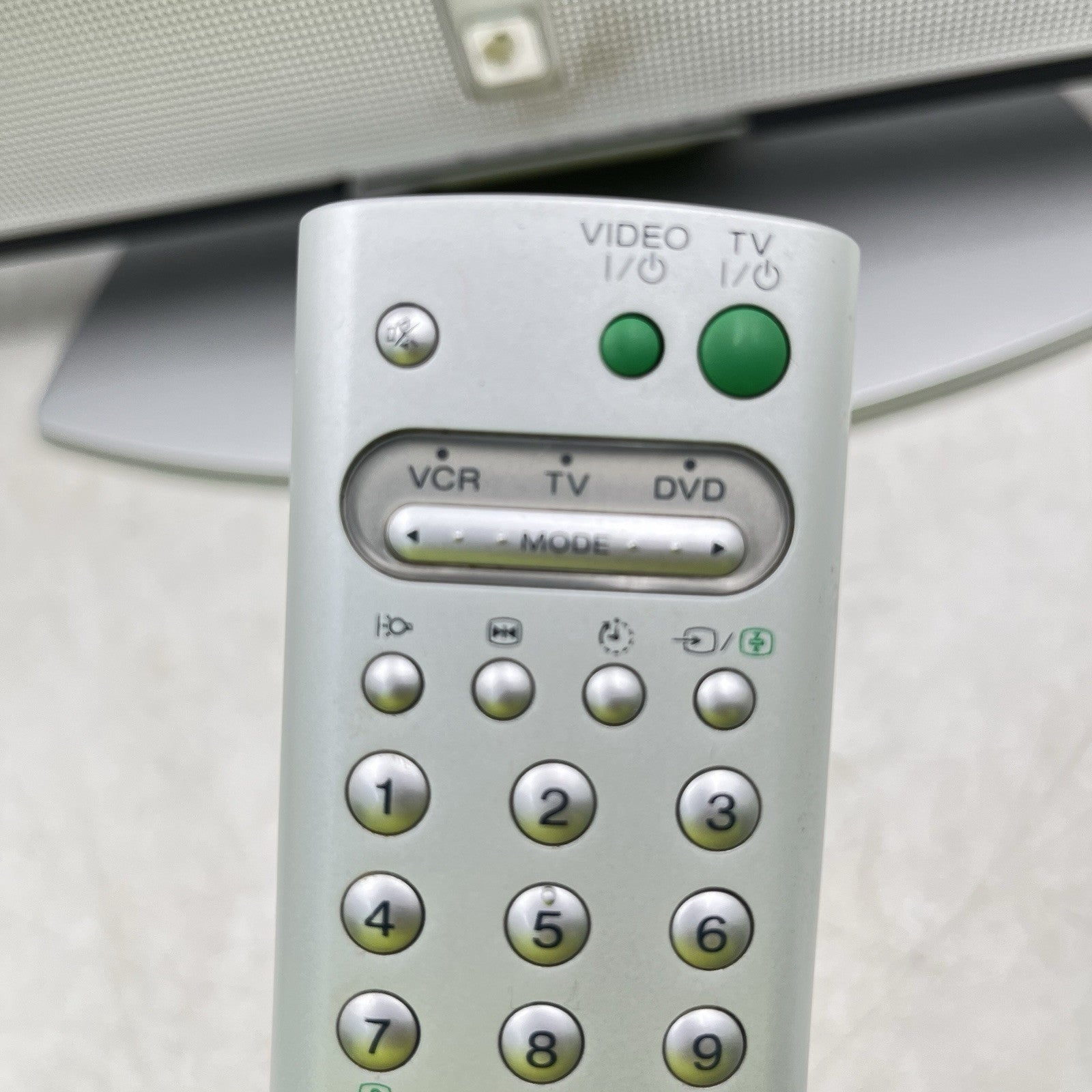 Sony Wega KLV-L23M1 LCD Gaming TV & Remote Tilt Stand retro Vintage Prop Silver