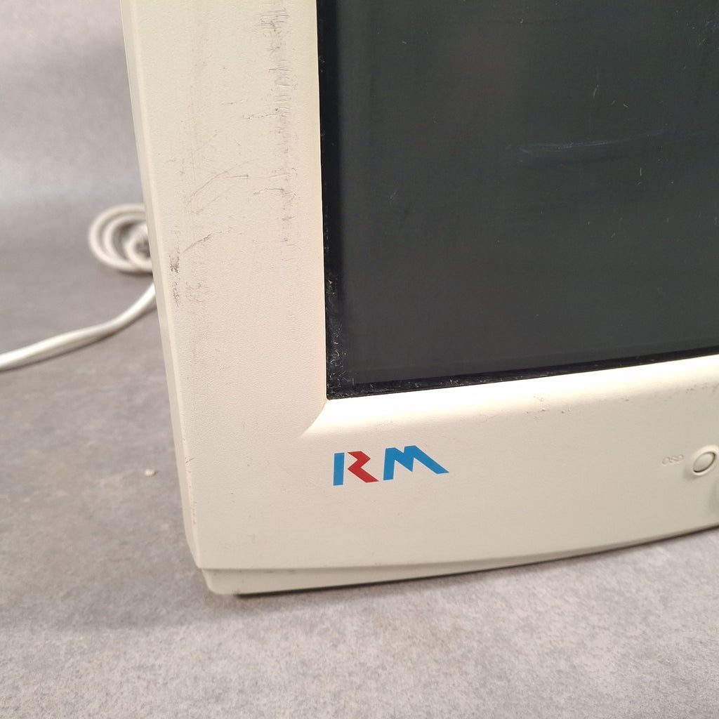 CRT Monitor 17” VGA Retro Gaming PC RM RM700-A Beige 2001