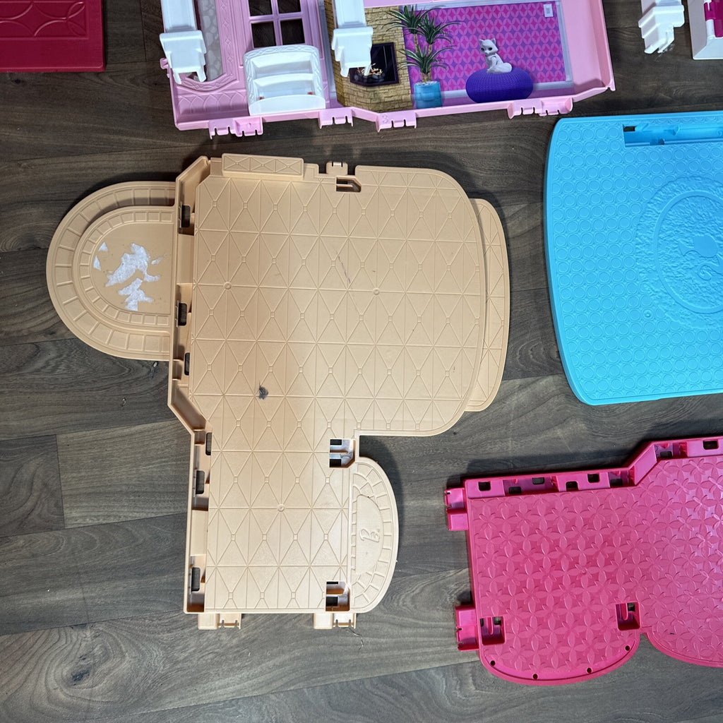 Mattel Barbie Dream House | Vintage Dolls House | Used | Parts Unknown