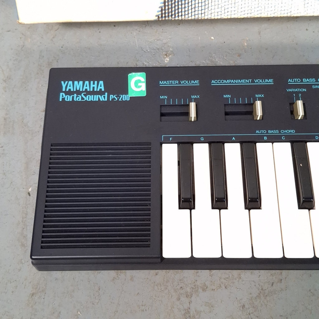 Yamaha PortaSound PS-200 Electronic Keyboard - Boxed - Made in Japan - Tested & Working