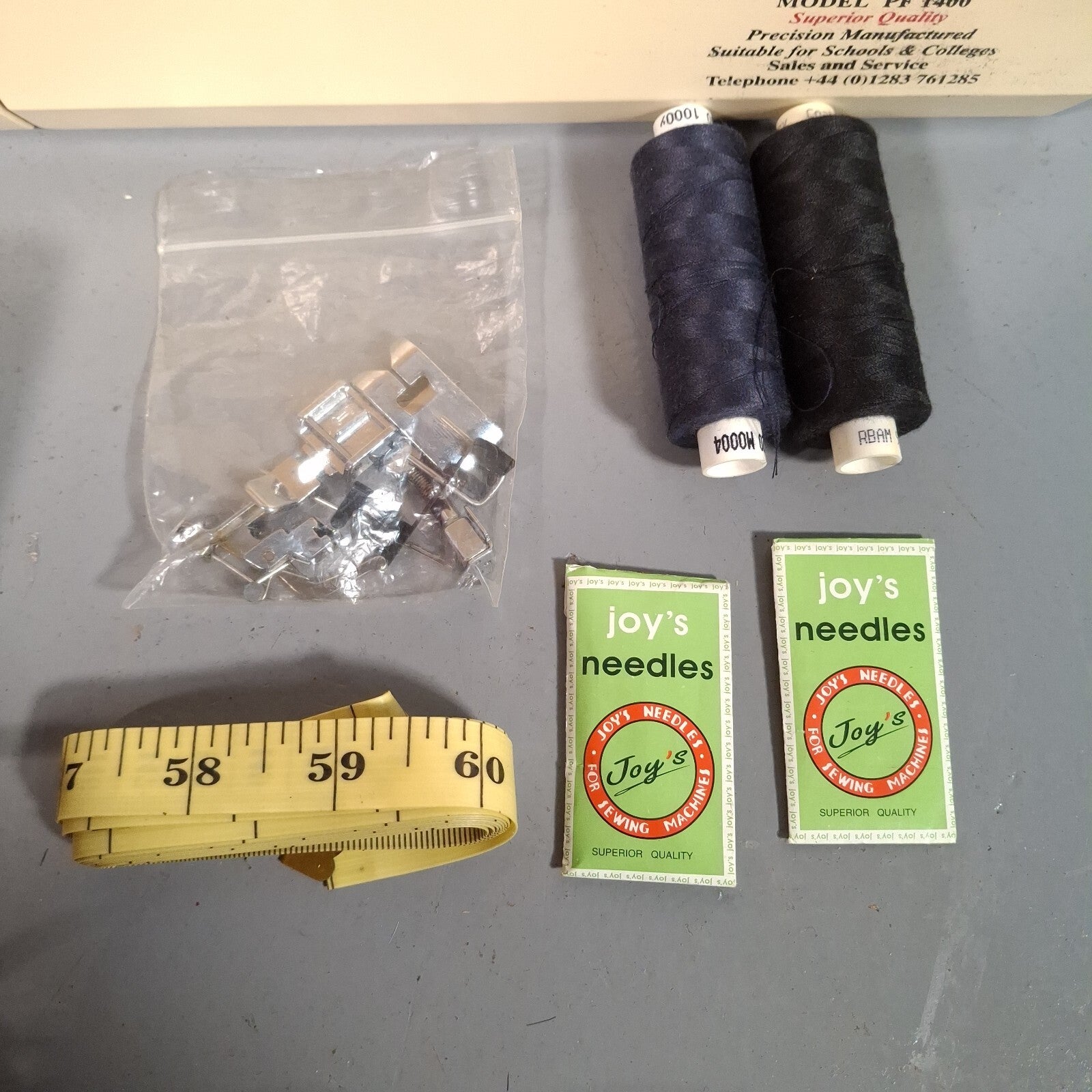 Joys PF-1400 Sewing Machine With Pedal, Instructions & Carry Bag