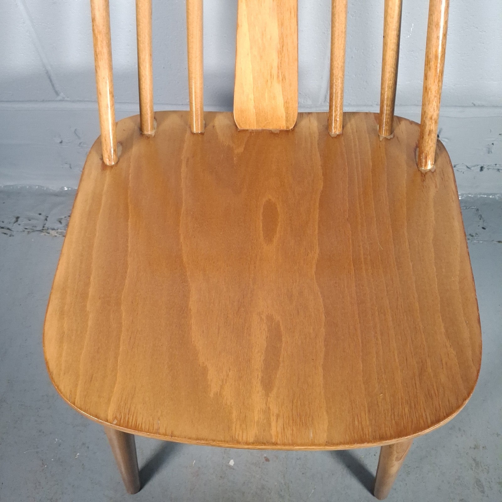 Mid Century Spindle Stick Back Chair with Shaped Central Splat Light Wood Prop