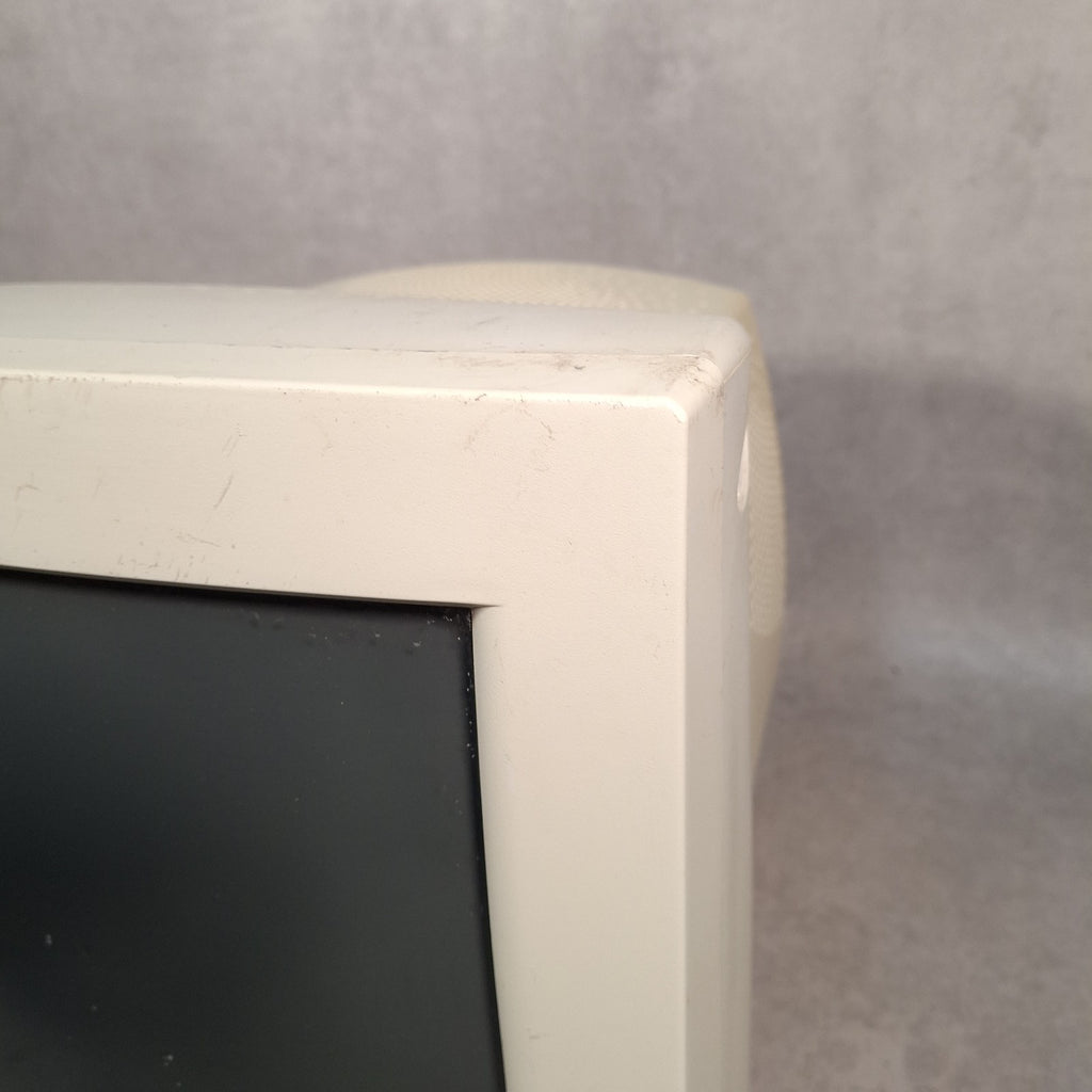 RM RM700-A 17" CRT Monitor | VGA | Beige | No Stand | Retro PC & Gaming | Used | Early 2000s