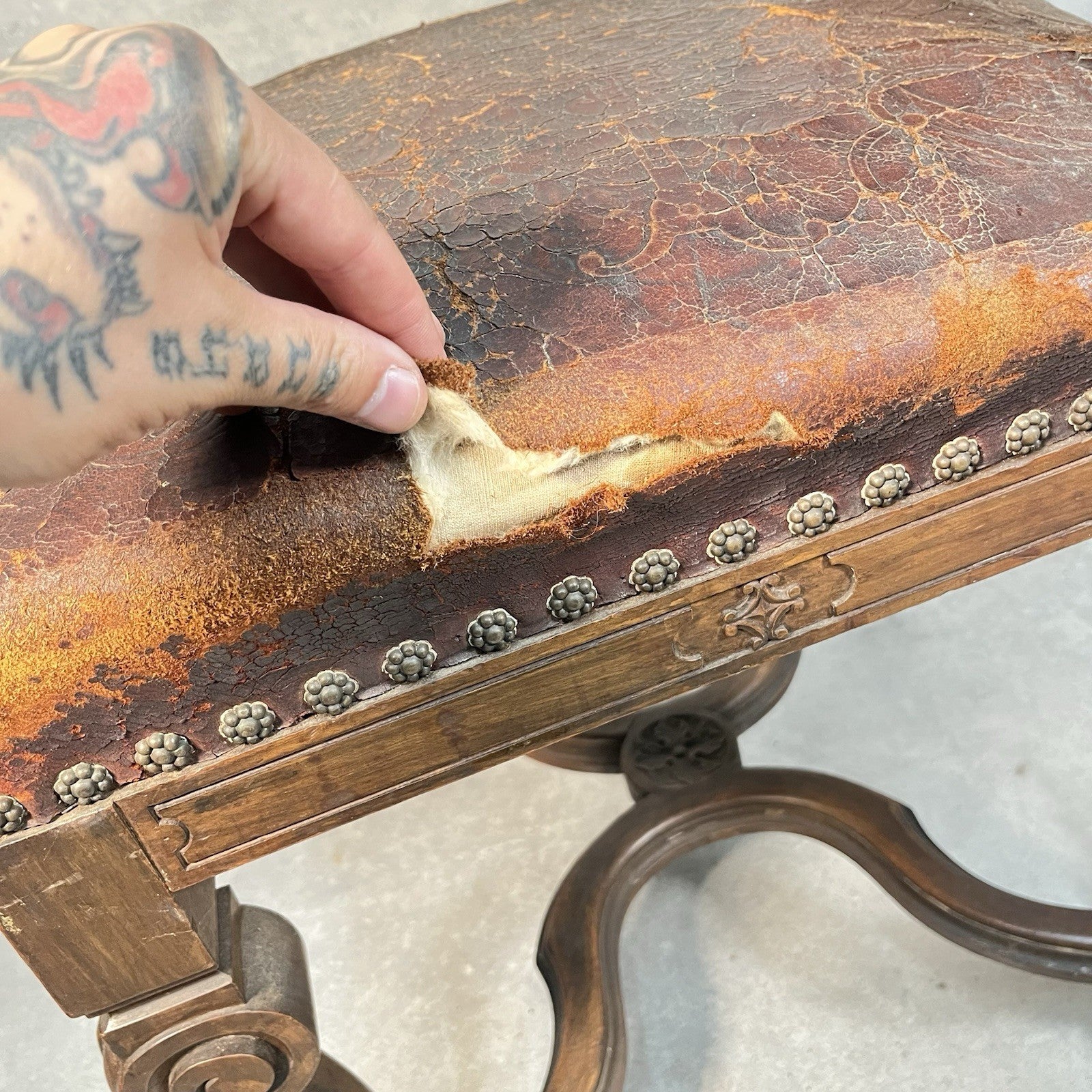 Antique Victorian Renaissance Revival Oak Hall Chair c.1880s Tooled Leather Seat