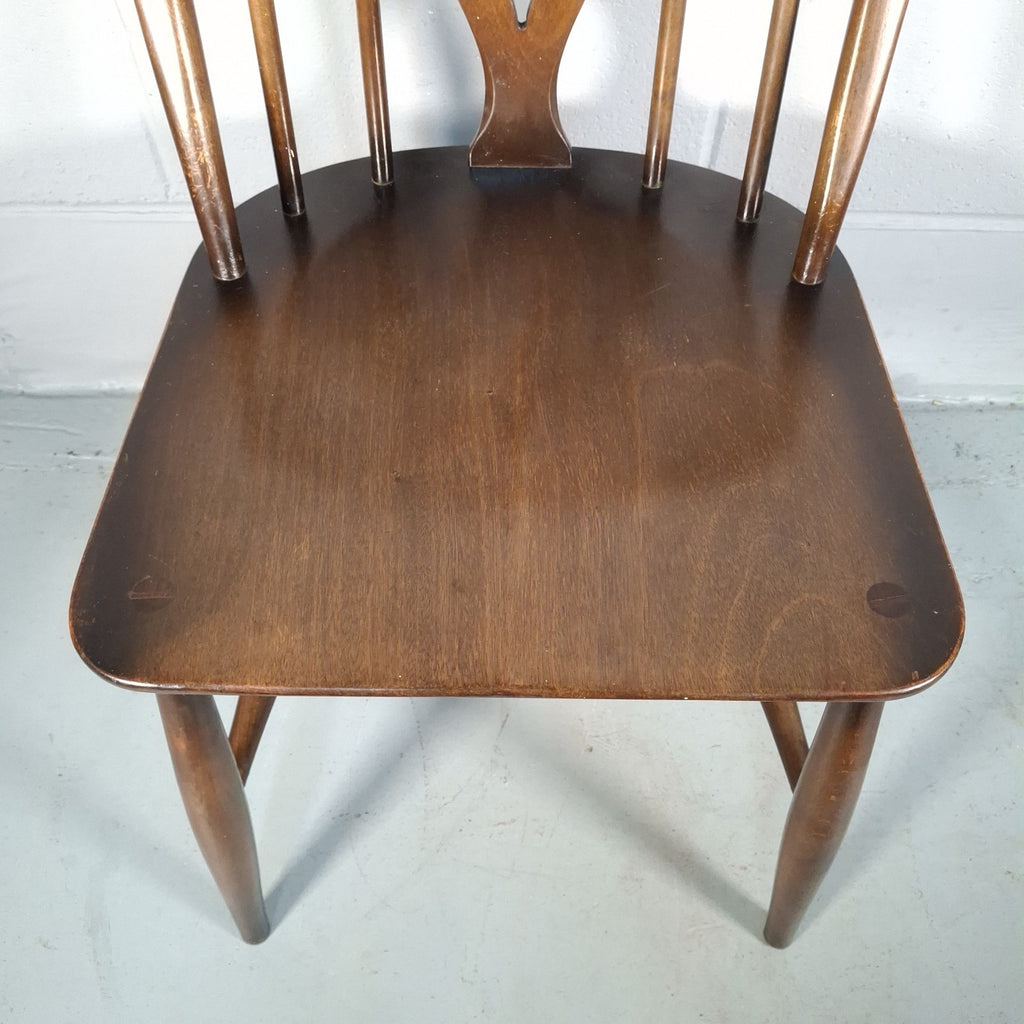 Ercol Blue Label Fleur De Lys Windsor Dining Kitchen Farmhouse Rustic Chair Prop