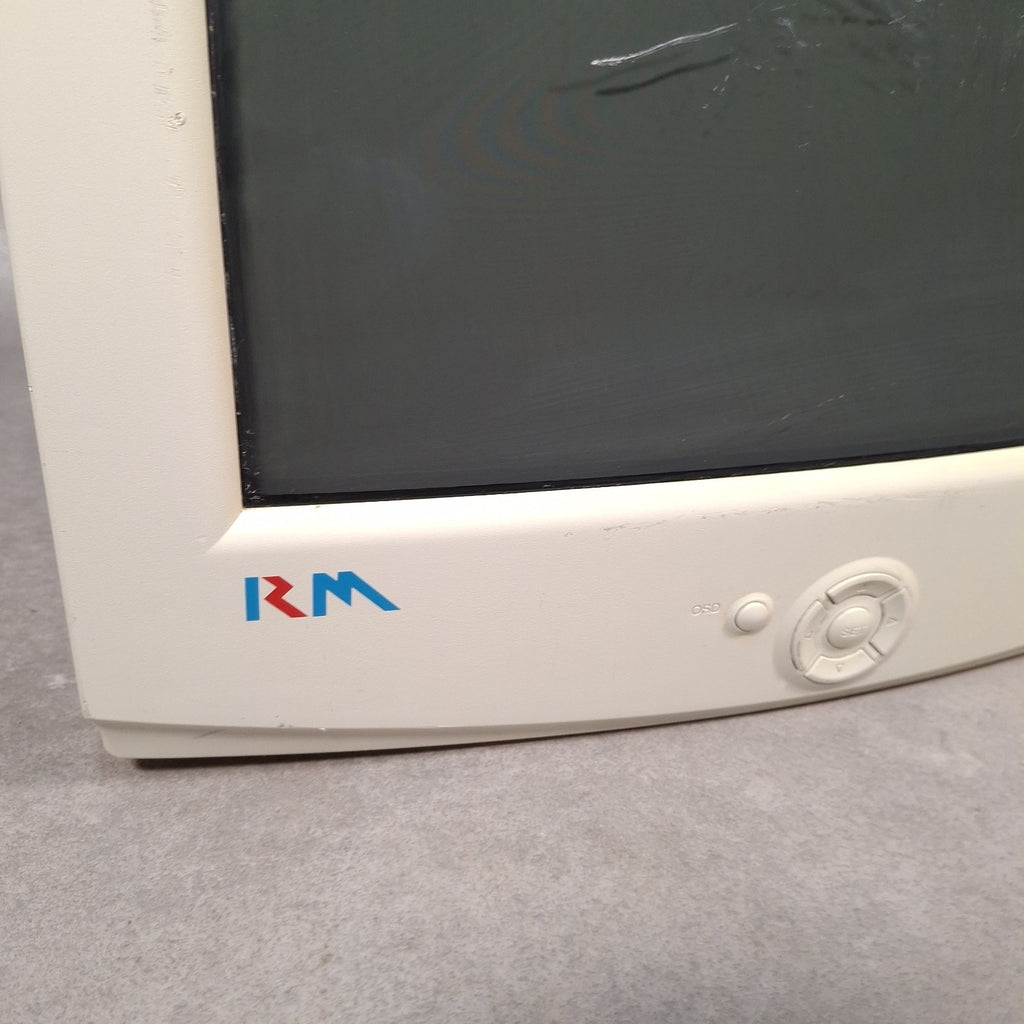 RM RM700 17" CRT VGA Monitor | Beige | c.2001 | Faulty / For Parts | Retro Vintage PC