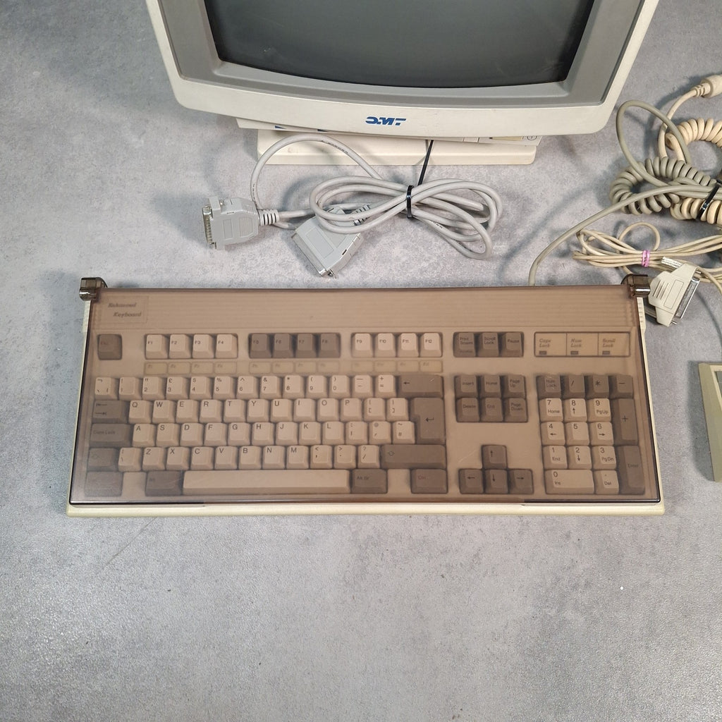 OMT CM-6560 CRT Monitor, FK-2002 Mechanical Keyboard & Genesis Mouse | Retro PC Bundle | Used
