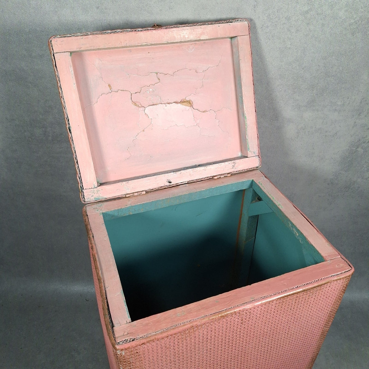 Vintage Pink Lloyd Loom Style Woven Fibre Laundry Basket / Linen Hamper - 1950s, Used, Green Original Colour