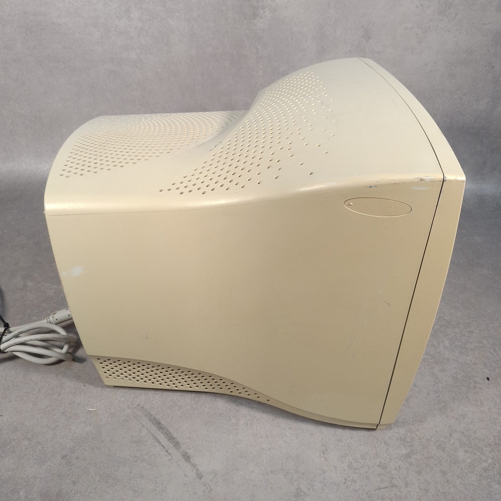RM RM700-A 17" CRT VGA Monitor | Beige | c.Early 2000s | Faulty / For Parts | Retro Vintage PC