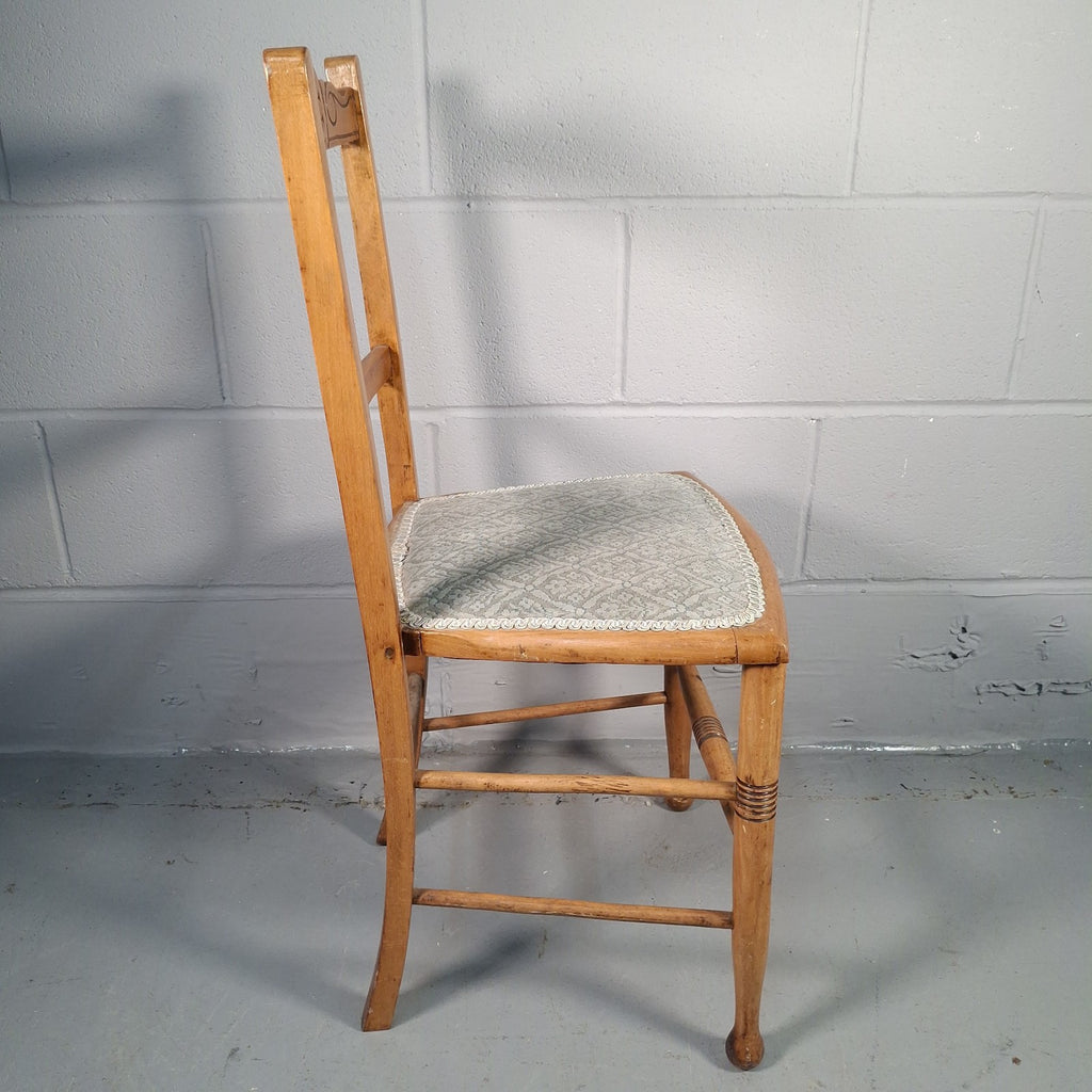 English Country Chair Turned Legs Occacional Bedroom Chait Seat Vintage