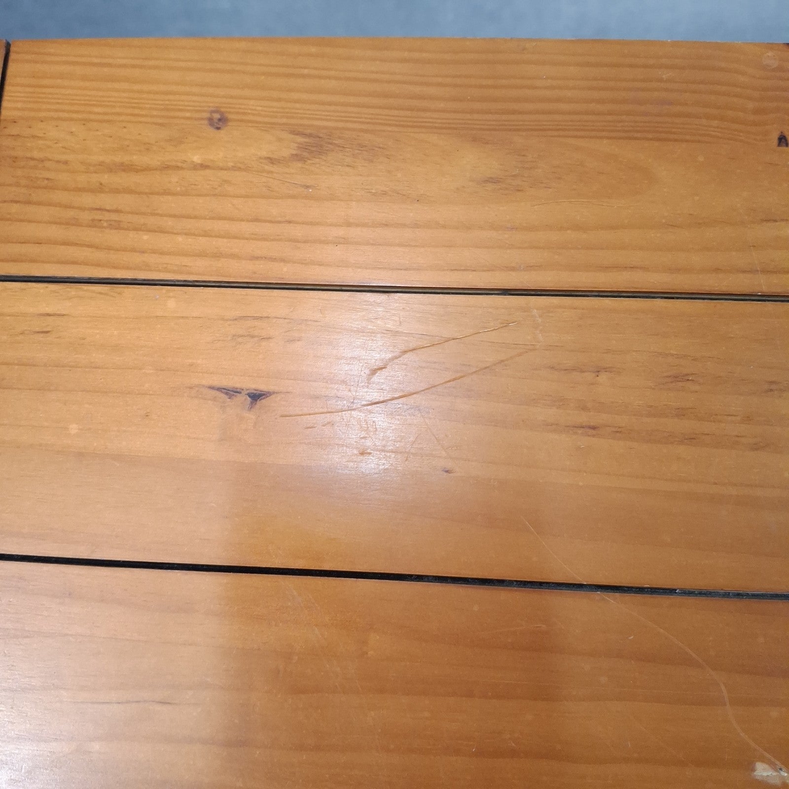 Vintage Solid Pine Nest of 3 Tables Rustic Farmhouse Country Turned Legs