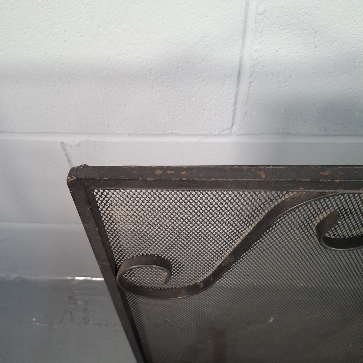Vintage Wrought Iron Fire Spark Guard Screen with Scroll Decoration – Dark Bronze, 63cm x 58cm | Used