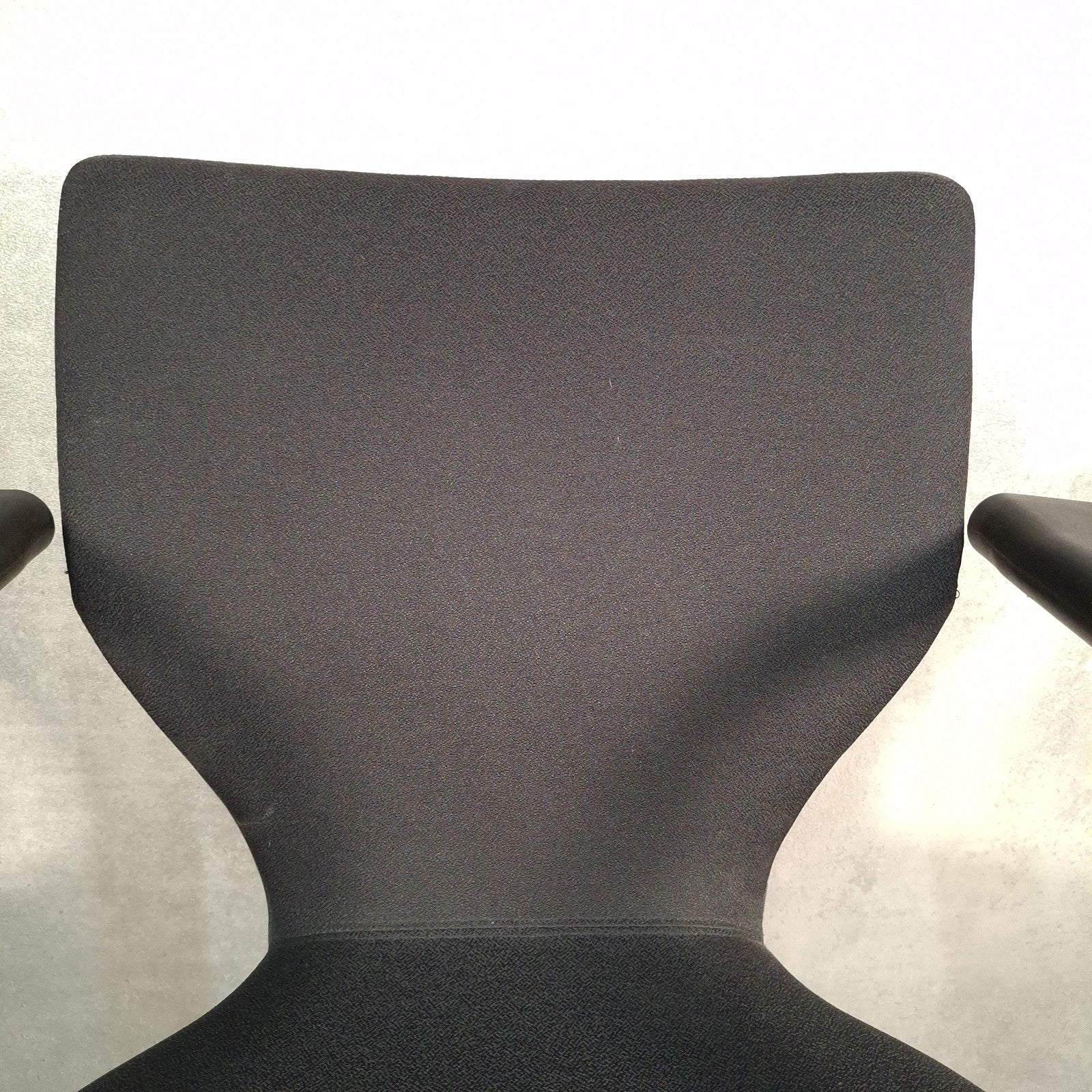 Orangebox X10-CA Cantilever Chair Black Fabric Office/Meeting Chair – UK Made
