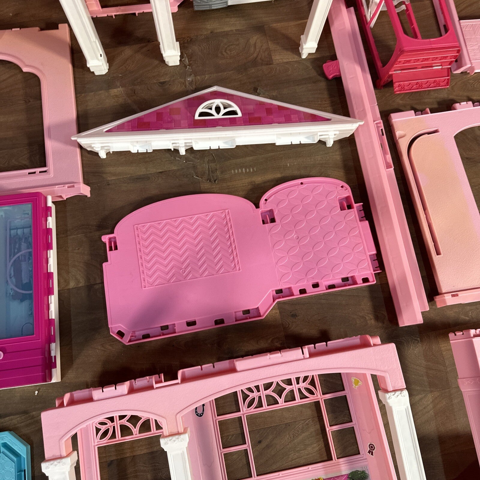 Mattel Barbie Dream House | Vintage Dolls House | Used | Parts Unknown