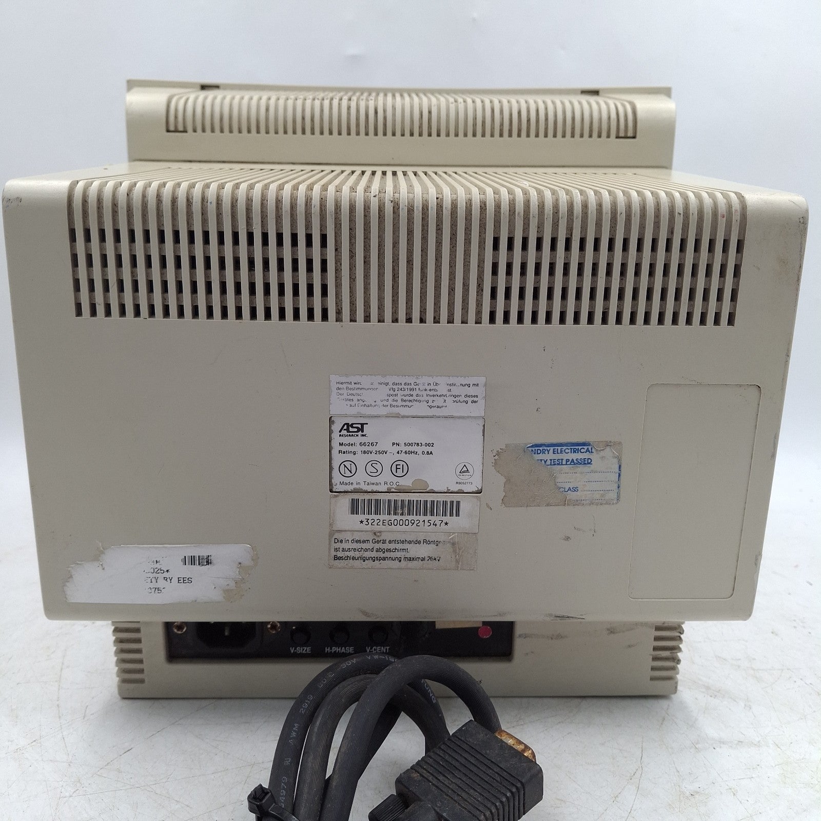 AST Model 66267 SVGA CRT Monitor | Vintage Beige | Faulty / Spares or Repairs | Used