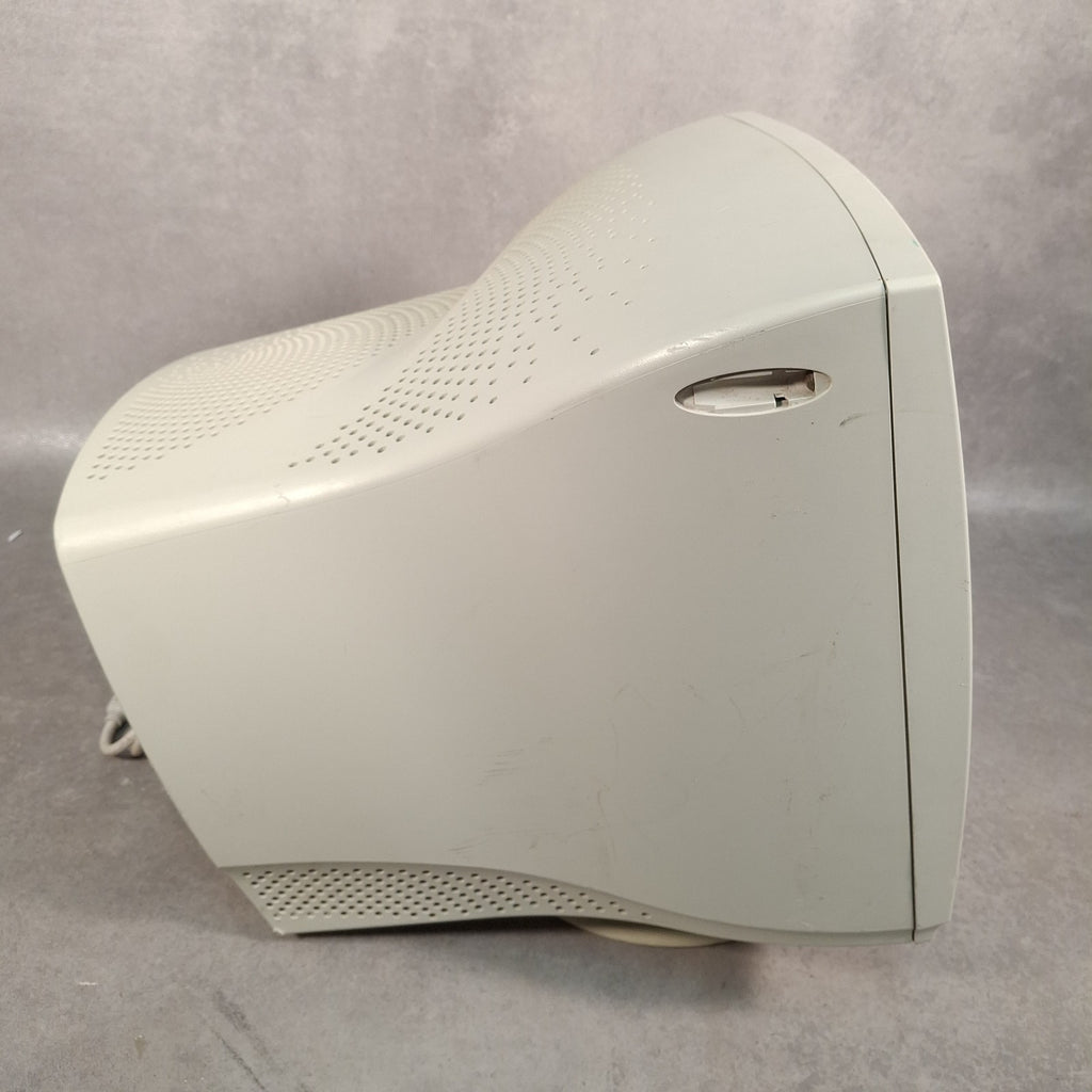 RM RM700-A 17" CRT Monitor | VGA | Beige | Retro PC & Gaming | Used | Early 2000s
