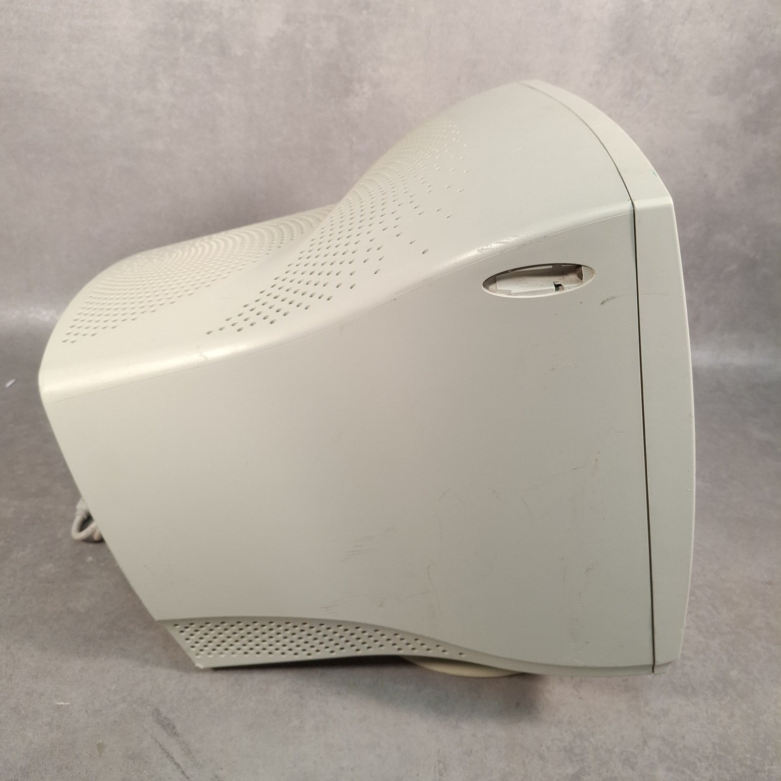 RM RM700-A 17" CRT Monitor | VGA | Beige | Retro PC & Gaming | Used | Early 2000s